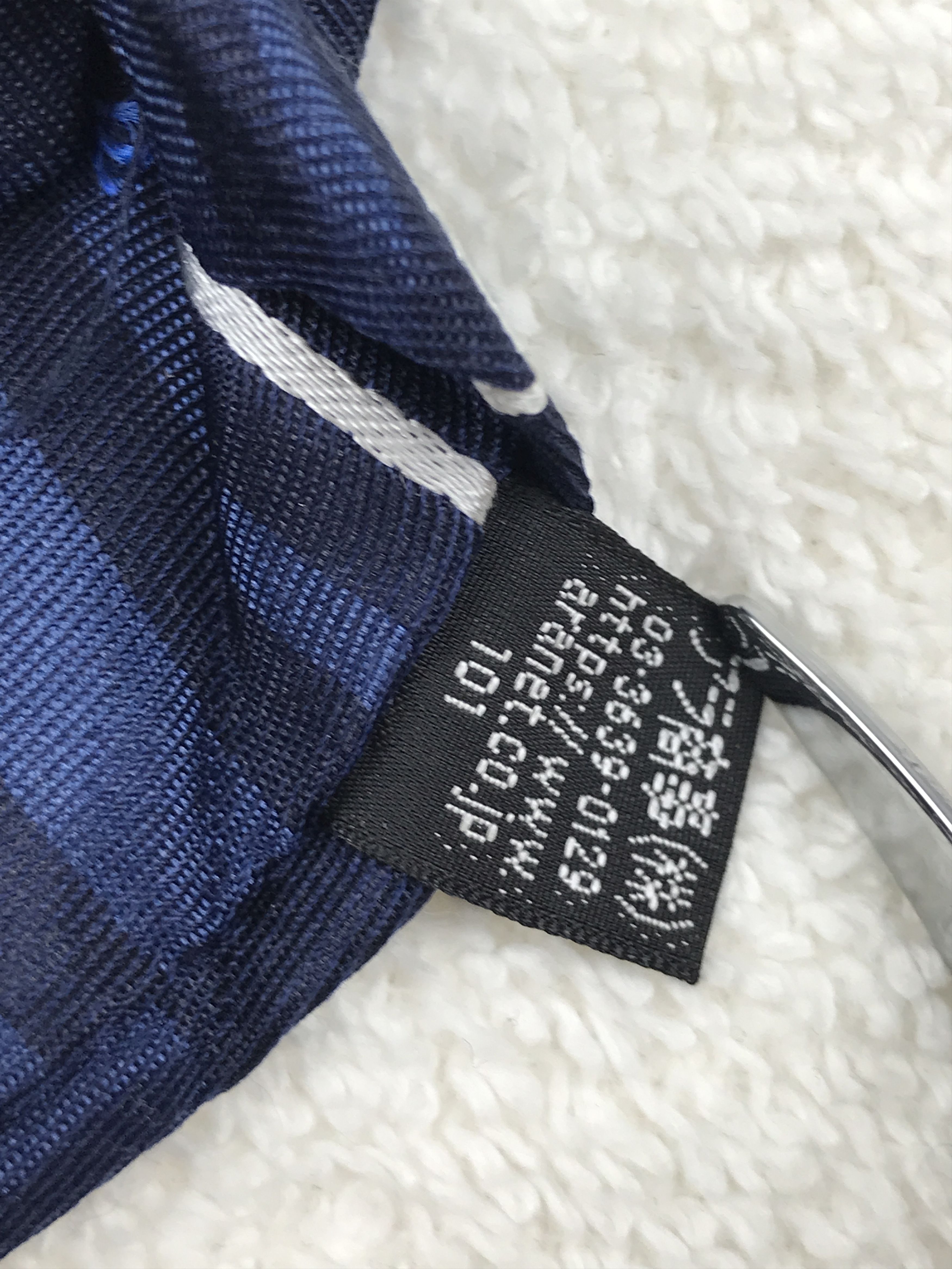Calvin Klein × Designer × Vintage Vintage Calvin Klein Silk Necktie Size ONE SIZE - 7 Thumbnail