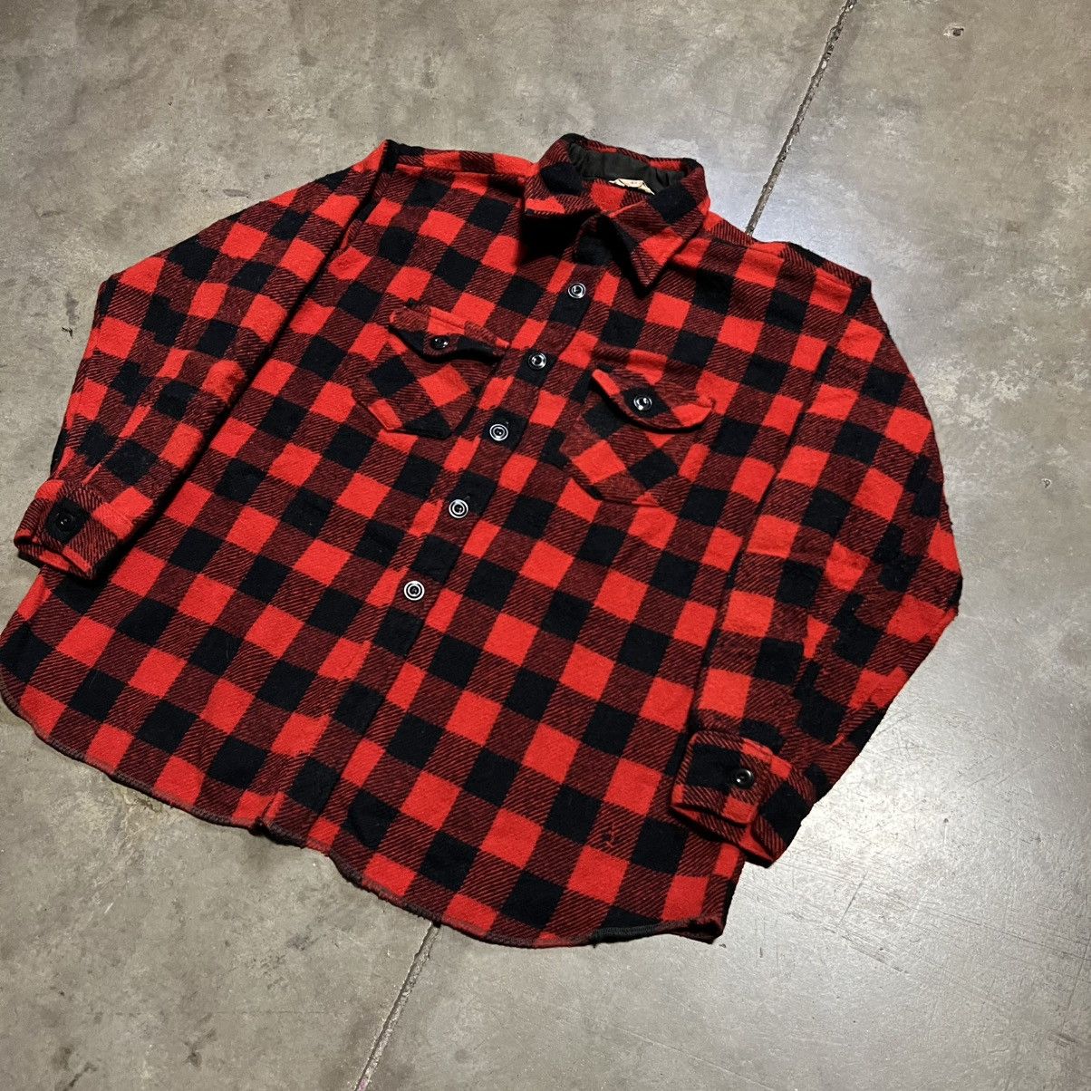 Woolrich Woolen Mills Vintage 70s 80s Frostproof Wool Flannel Buffalo Plaid Shirt Size US XL / EU 56 / 4 - 2 Thumbnail
