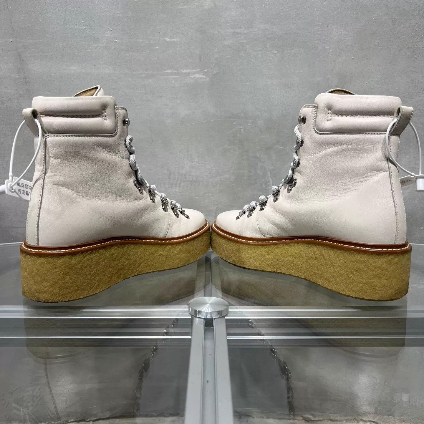 Hermes Hermes women's platform martin boots white 36 Size US 5.5 / IT 35.5 - 5 Thumbnail