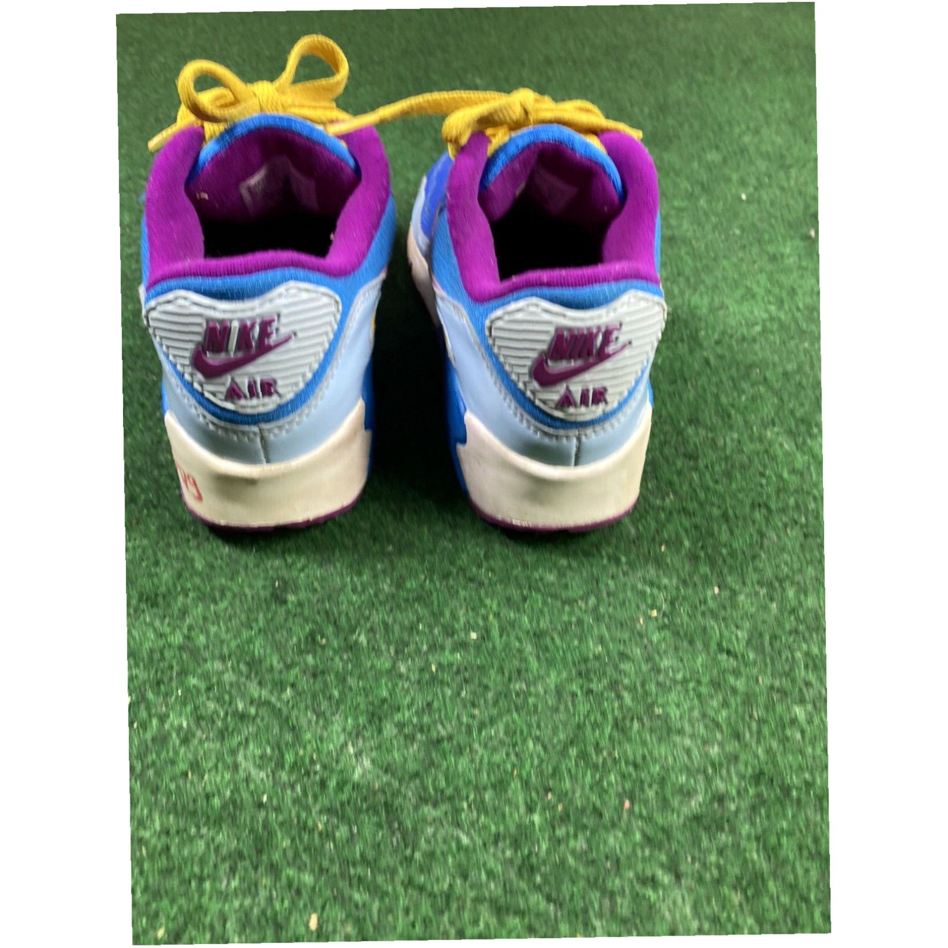 Nike Nike Air Max Sz 3Y Yellow Laces Fast Shipping Size US 5 / IT 35 - 5 Thumbnail