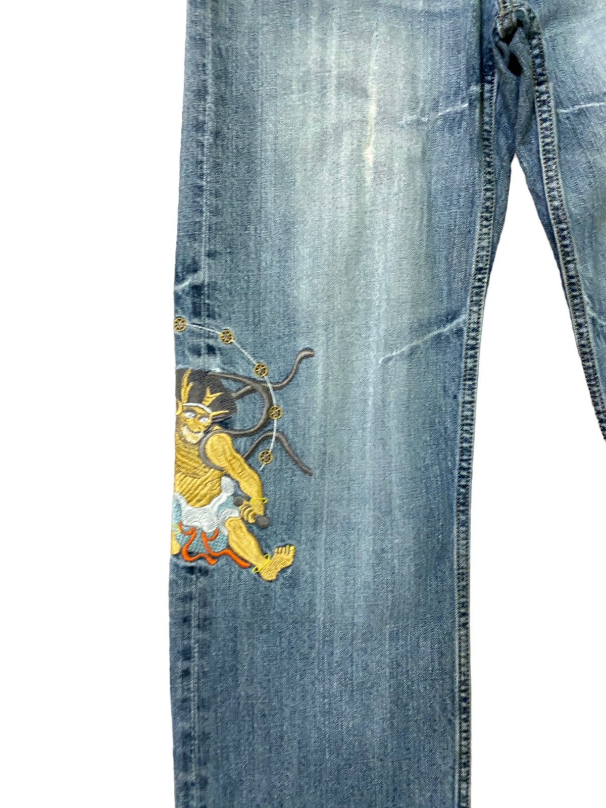 Japanese Brand × Vintage VINTAGE JAPAN DEVILS EMBROIDERED RARE DENIM JEANS Size US 27 - 7 Thumbnail