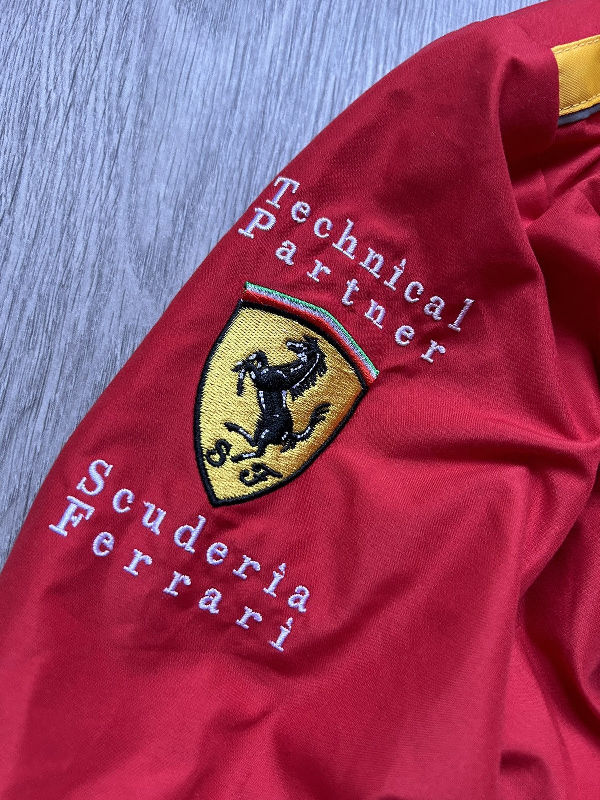 Ferrari × Vintage Jacket Ferrari 🔘 Racing 🔘 Streetwear, Streetracing 🔘 Size M Size US M / EU 48-50 / 2 - 4 Thumbnail