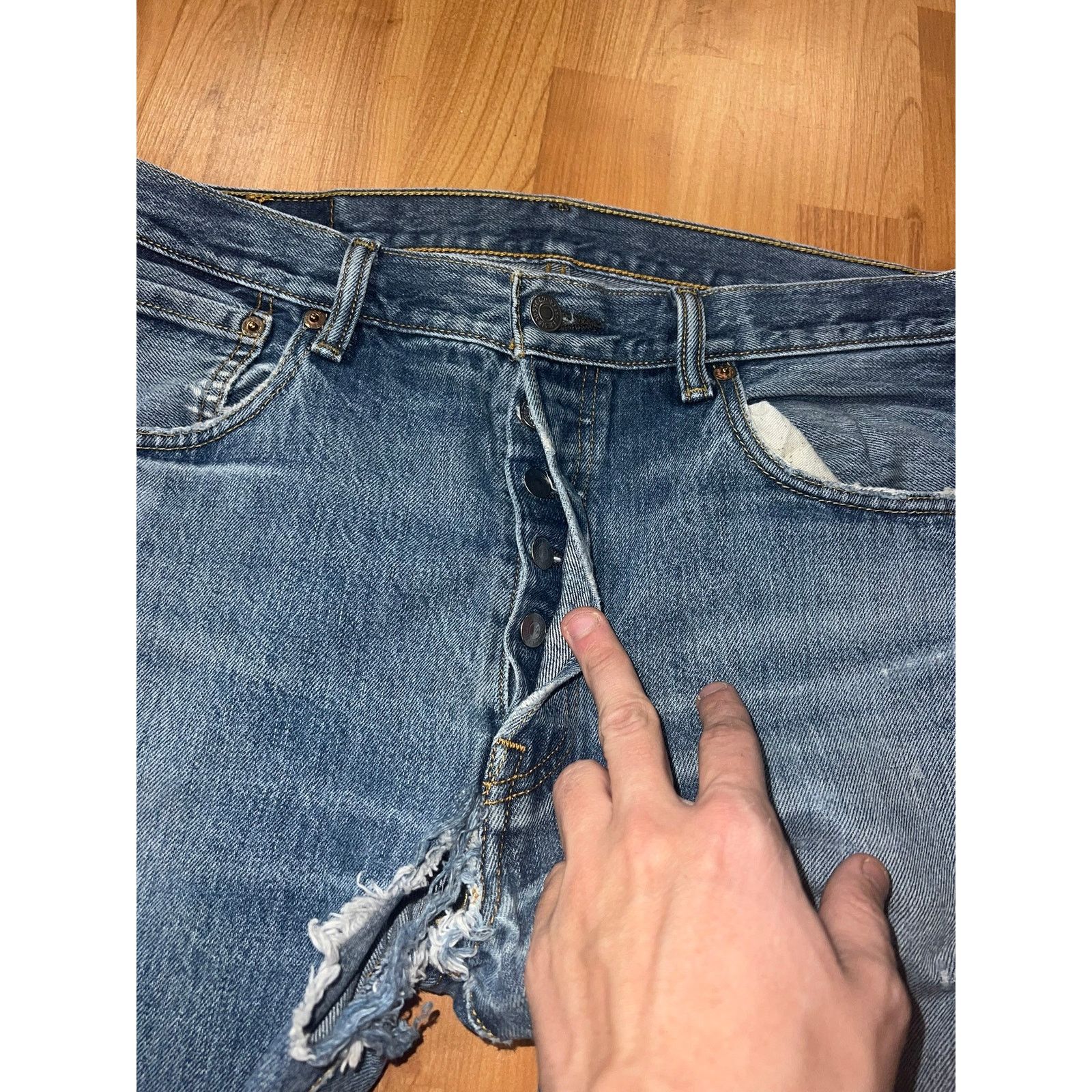 Levi's Y2K Levi Levi's 501 Blue Denim Jeans Bottoms Rip Torn 34x34 Size US 34 / EU 50 - 6 Thumbnail
