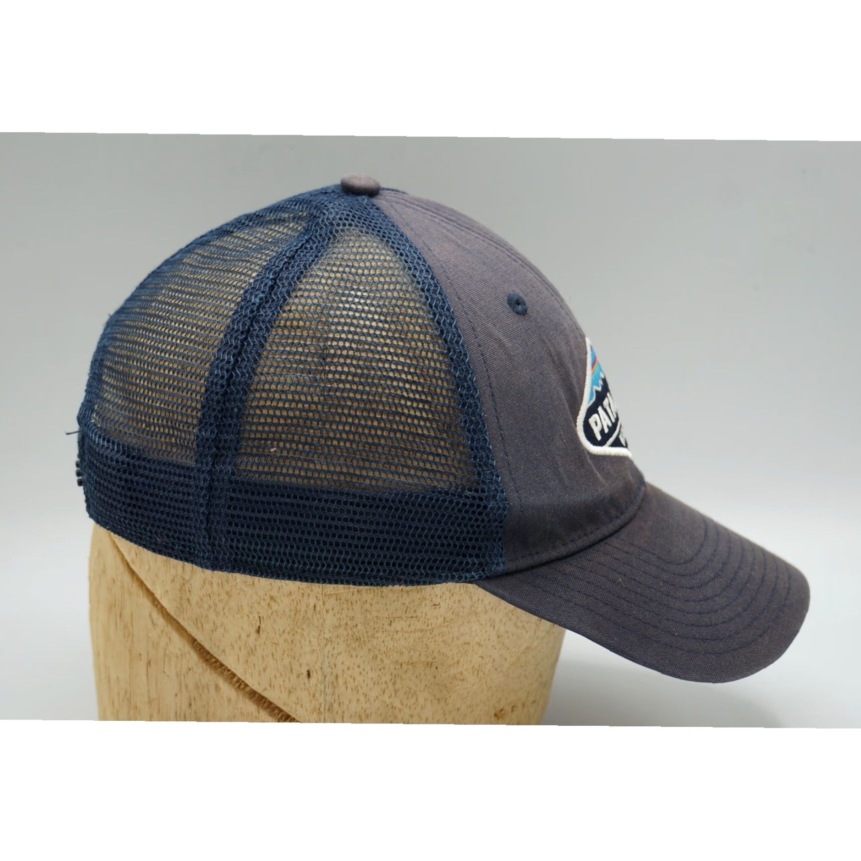Patagonia Patagonia Fitz Roy Crest LoPro Trucker Hat Snapback OS Navy Blue Unisex Adults One Size OS Navy Blue Size ONE SIZE - 2 Thumbnail