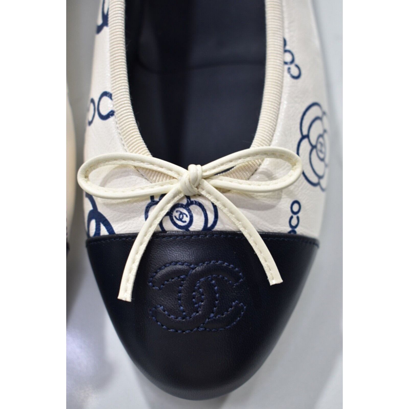 Chanel 23P CC Coco Logo Cap Toe Bow Tie Ballet Ballerina Flat 37 Size US 7.5 / IT 37.5 - 5 Thumbnail