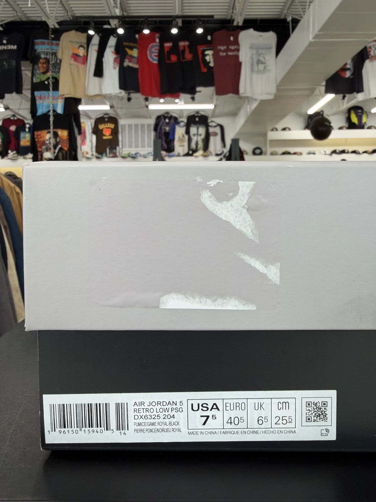 Jordan Brand Air Jordan 5 Low PSG Size 7.5 (2022) Size US 7.5 / EU 40-41 - 13 Thumbnail