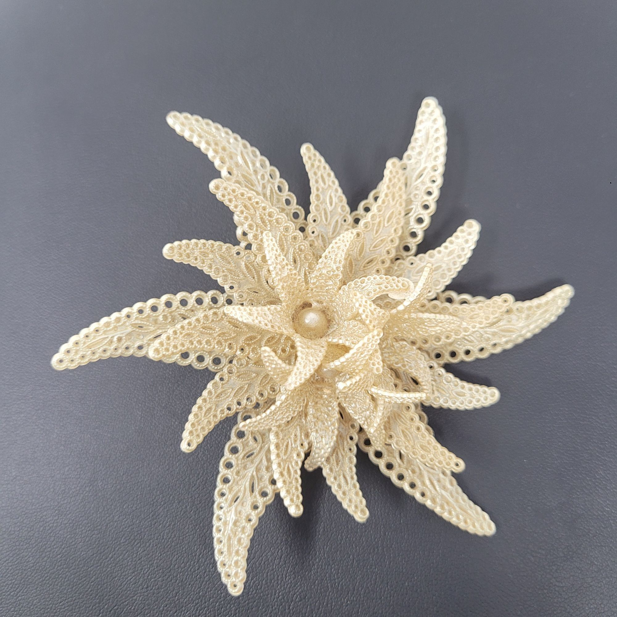 Vintage Art Nouveau Brooch 3D Starfish Flower Celluloid