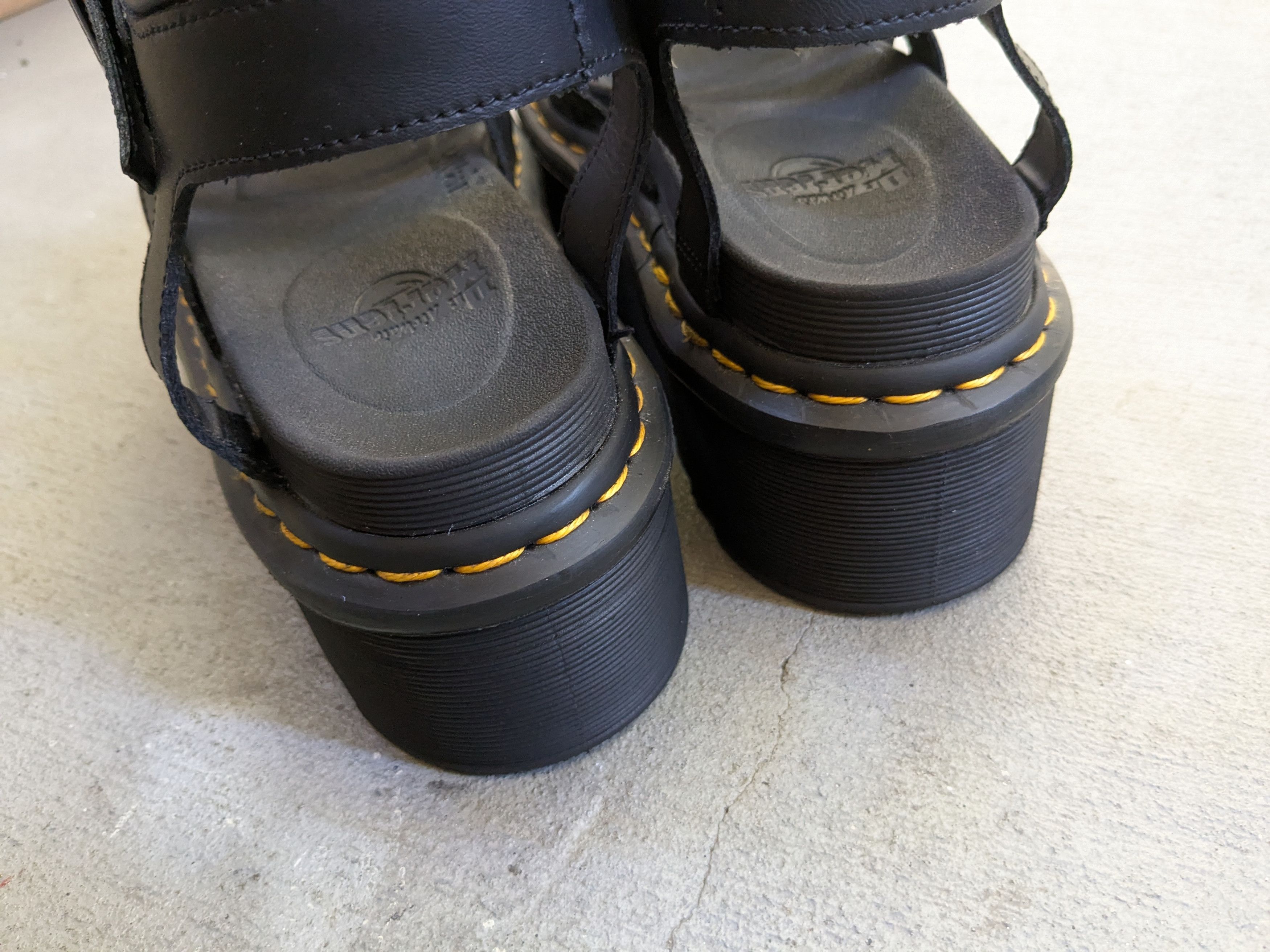 Dr. Martens Dr. Martens Blaire Quad Sandals Black Men 8 Leather Strap Size US 8 / EU 41 - 11 Thumbnail