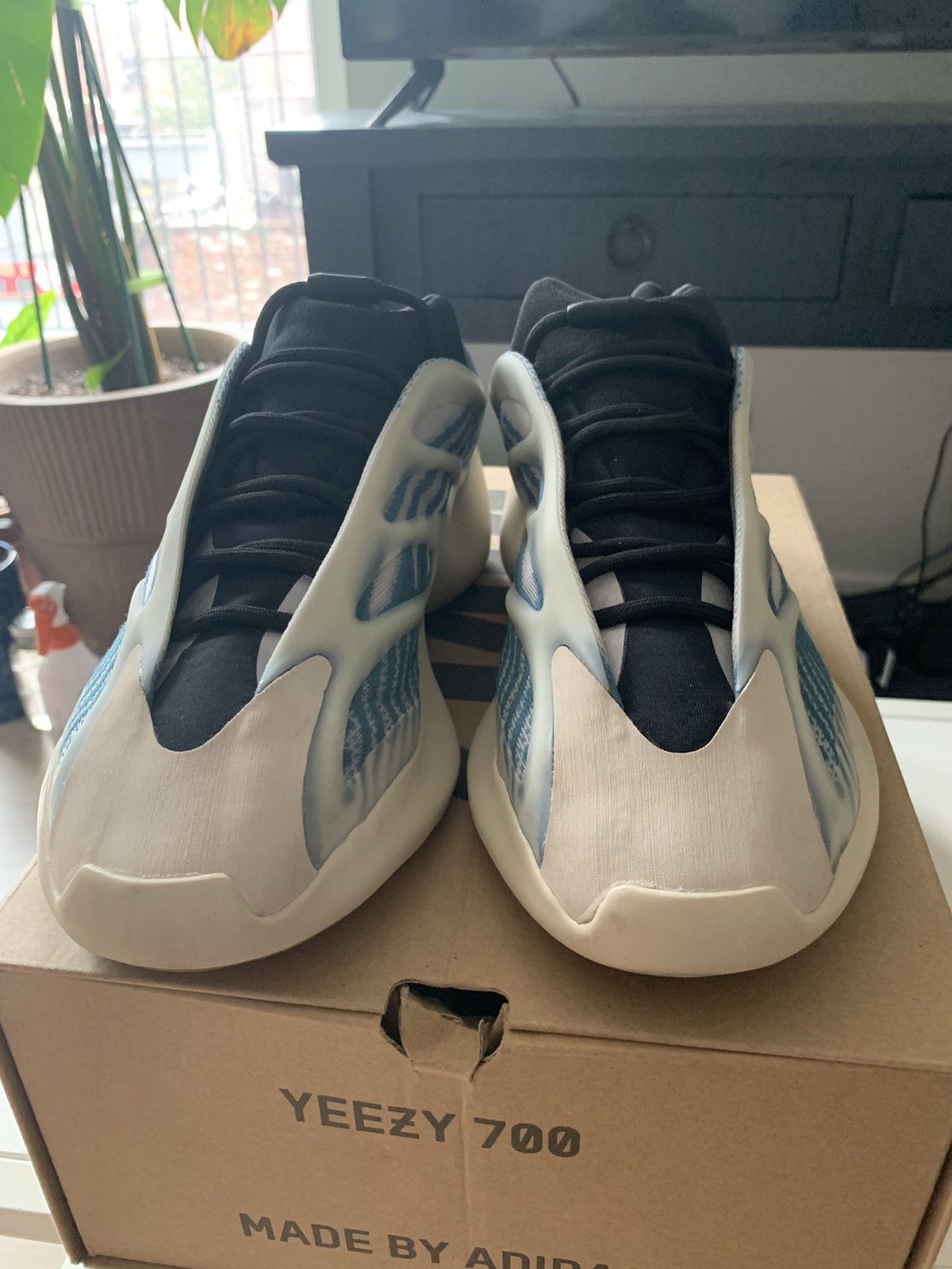 kyanite yeezy release date