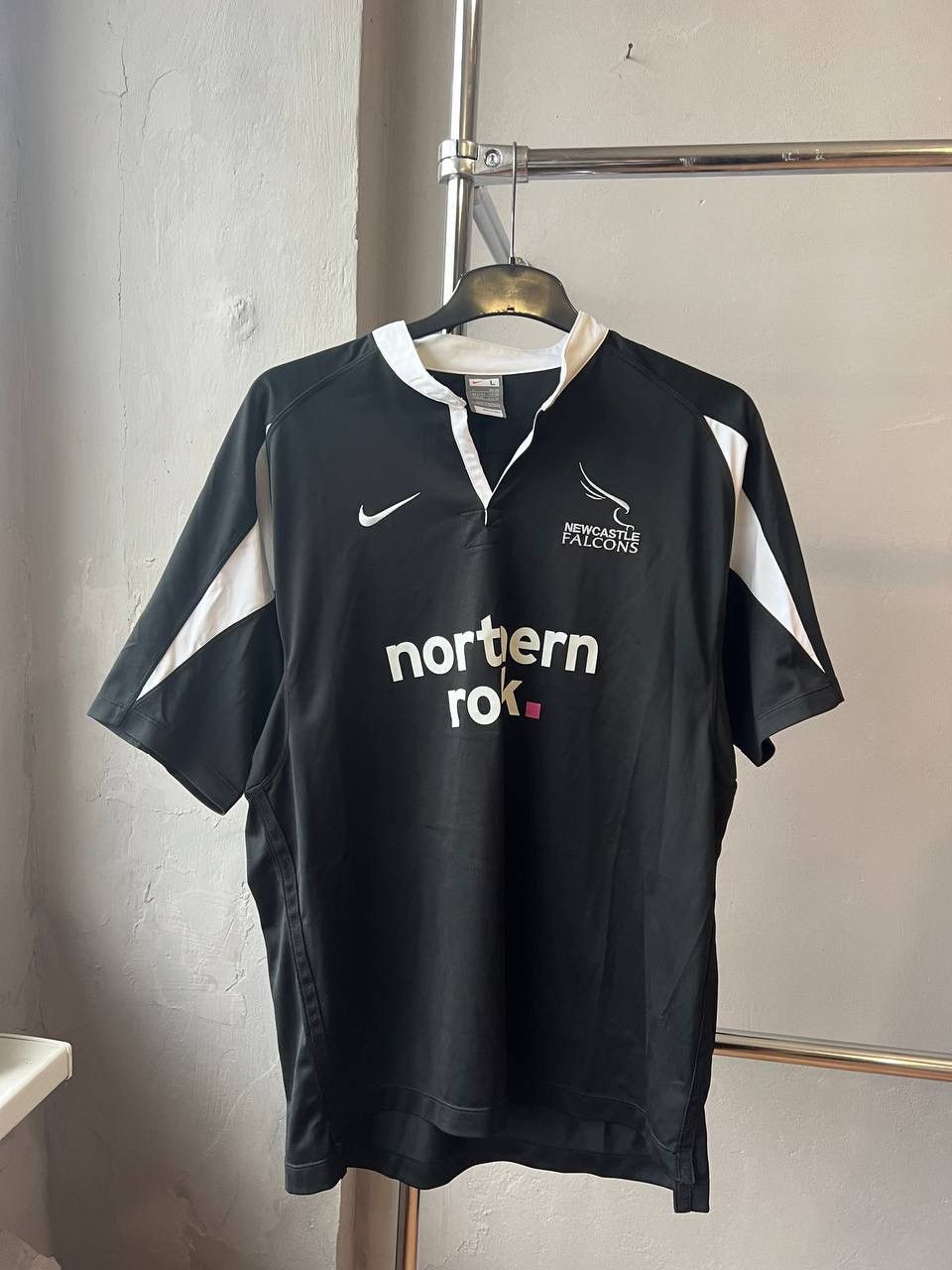 Nike 2007/8 NEWCASTLE FALCONS RUGBY UNION SHIRT JERSEY NIKE SZ L Size US L / EU 52-54 / 3 - 2 Thumbnail