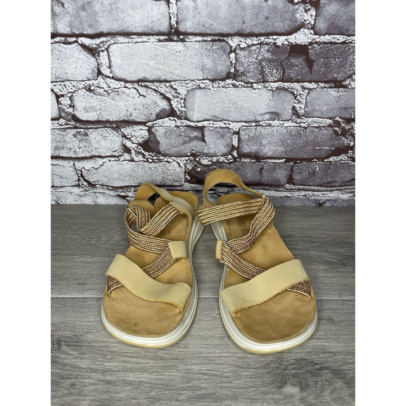 Other Fantasy Sandals Tan Nubuck Fabric Cross Strap Wedge Flex Sol Size US 8.5 / IT 38.5 - 18 Thumbnail
