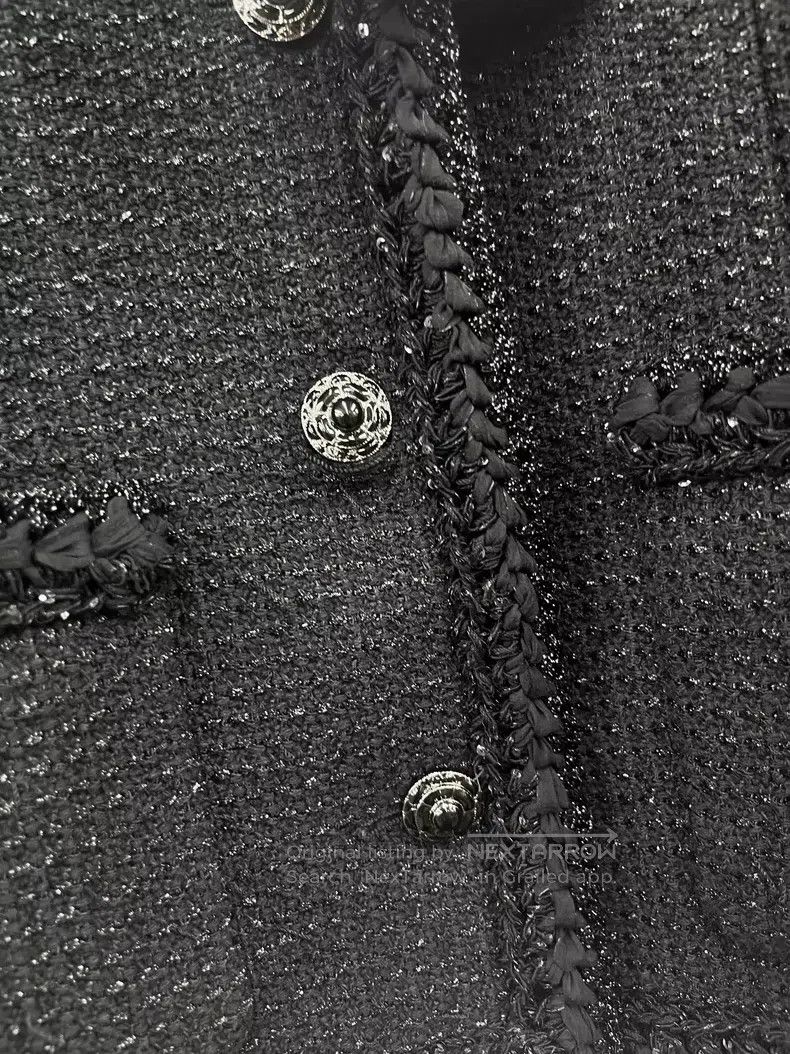 Chanel Chanel 25S popular black glitter two-pocket tweed jacket Size XS / US 0-2 / IT 36-38 - 2 Thumbnail