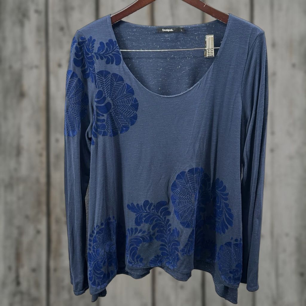 Desigual VINTAGE Desigual Tunic Top Women L Blue Floral Knit Long Sleeve Round Neck Pullover 90s Concert Preppy Artwear Womens Size L / US 10 / IT 46 - 1 Thumbnail