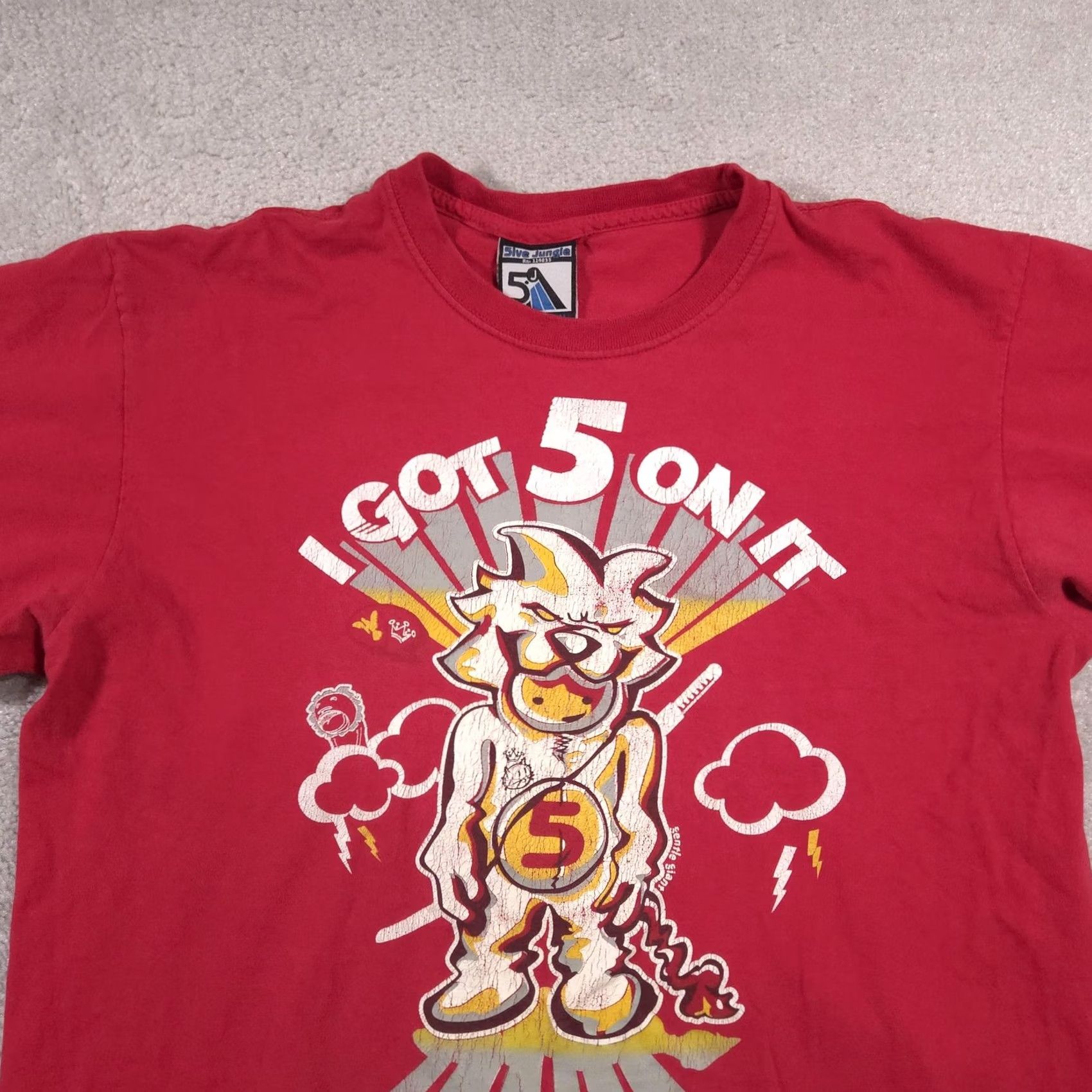 Vintage VINTAGE 5ive Jungle Shirt Mens XL Red I Got 5 On It Distressed Graphic 90s Tee Size US XL / EU 56 / 4 - 3 Thumbnail