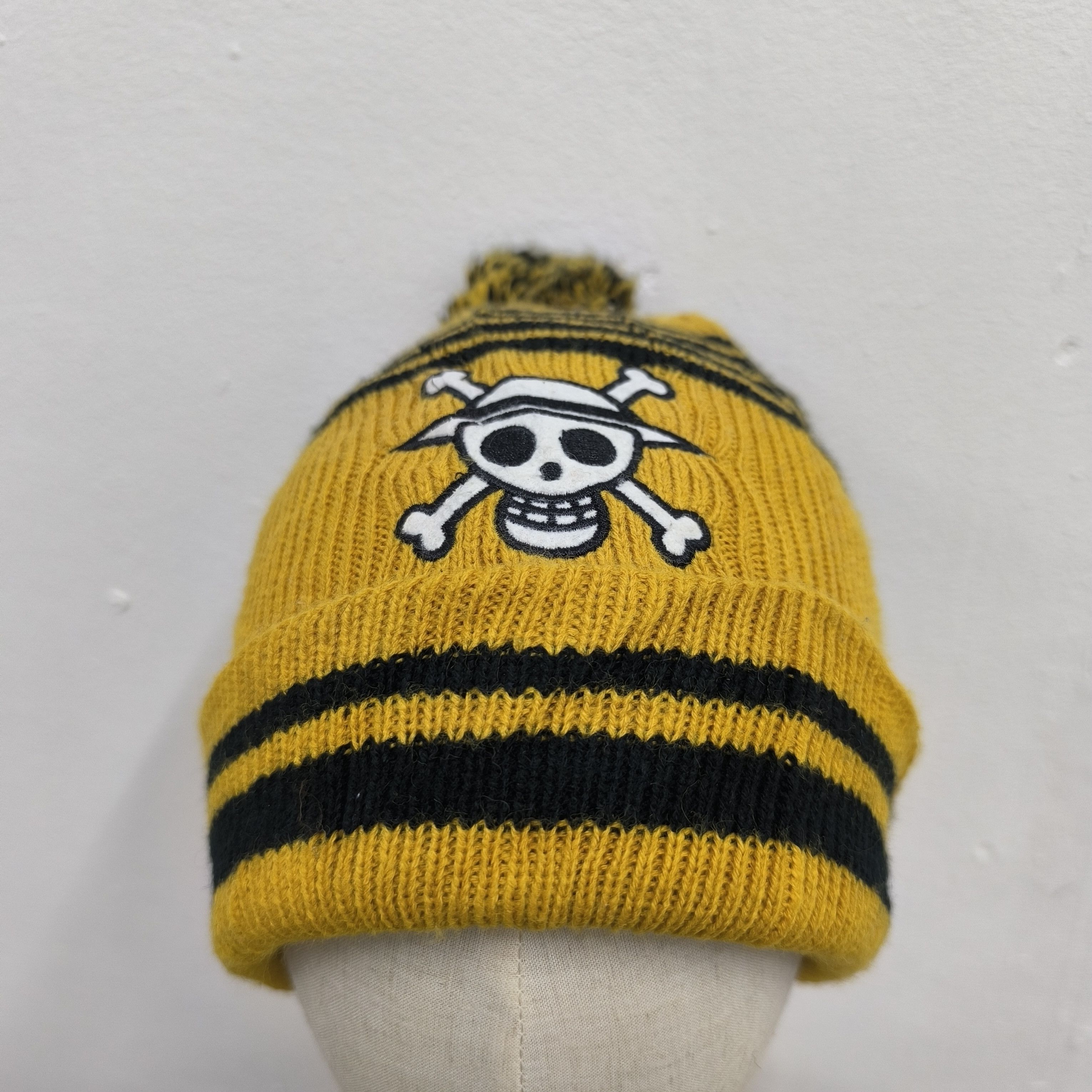 One Piece 🐇 One piece japanese anime big logo stripes beanie hat Size ONE SIZE - 3 Thumbnail