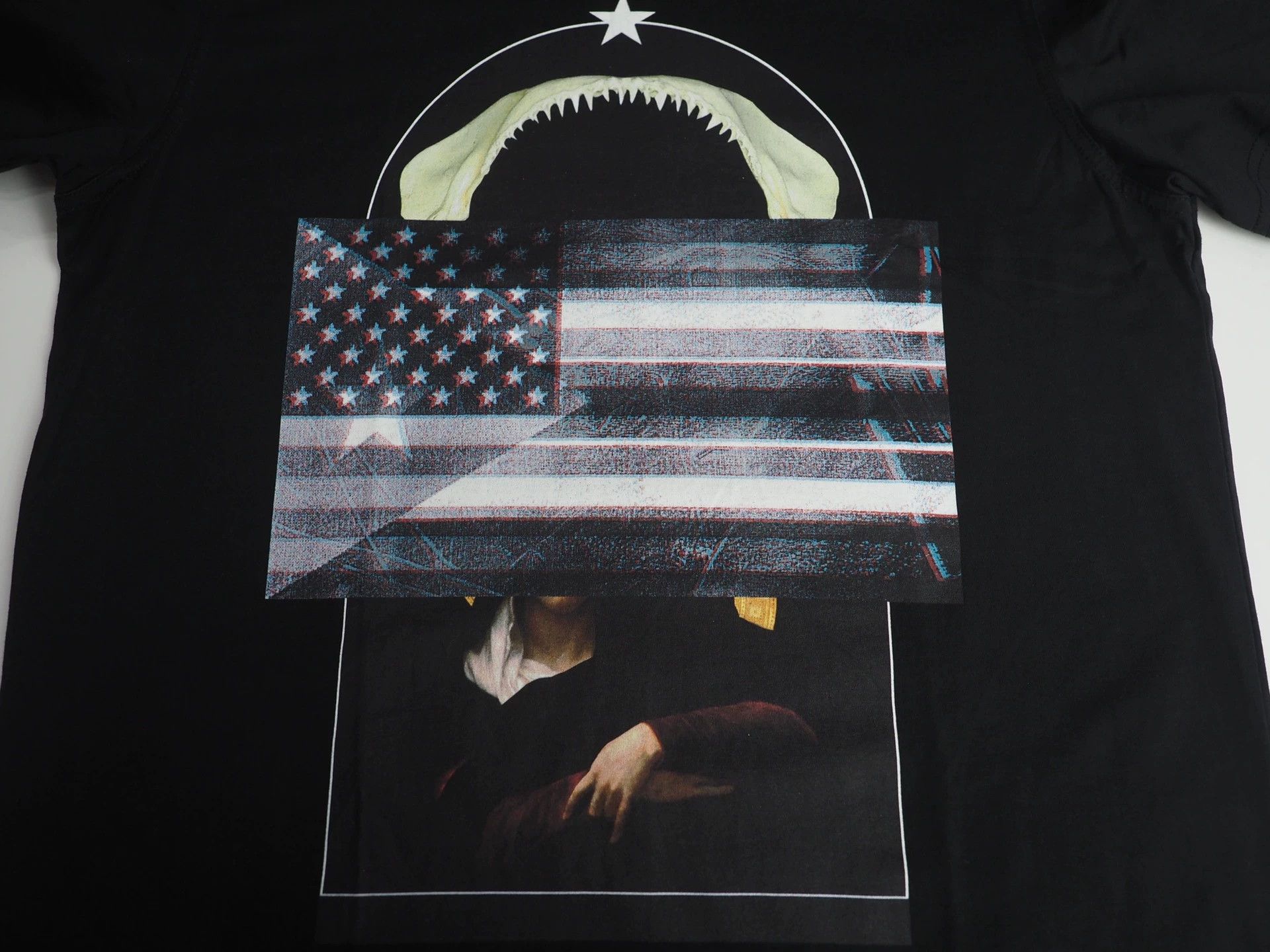 Givenchy Givenchy black three-piece sharktooth short-sleeve shirt Size US M / EU 48-50 / 2 - 4 Thumbnail