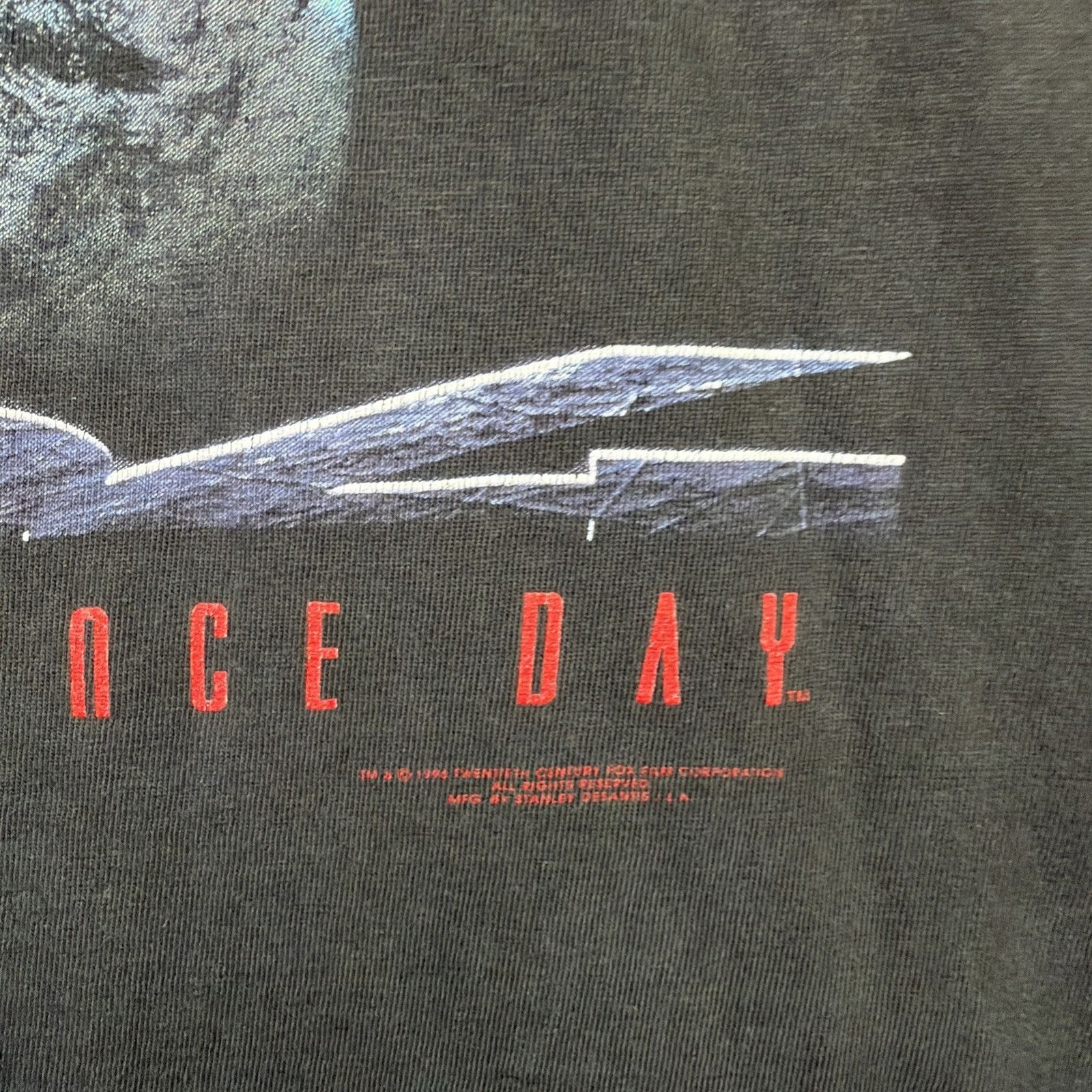 Vintage Vintage Independence Day Shirt Mens XL Black 90s 1996 Size US XL / EU 56 / 4 - 6 Thumbnail