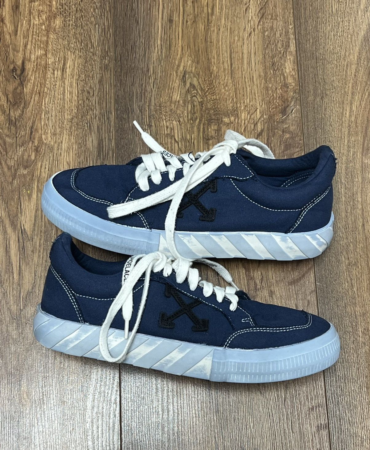 Off-White Off-White Blue Vulc Low Sneaker Size 40 Size US 7 / EU 40 - 1 Thumbnail