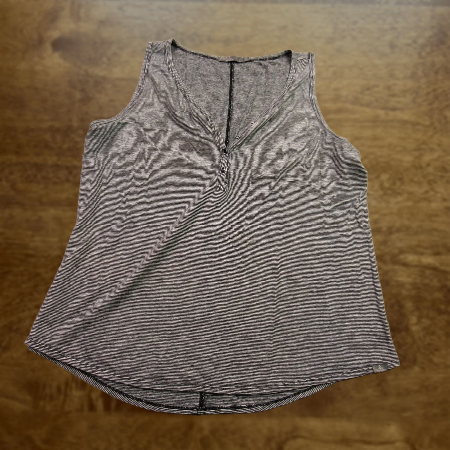 Prana Prana Top Womens Large Sleeveless V Neck Lightweight Gray Stripes Pullover Size L / US 10 / IT 46 - 1 Thumbnail