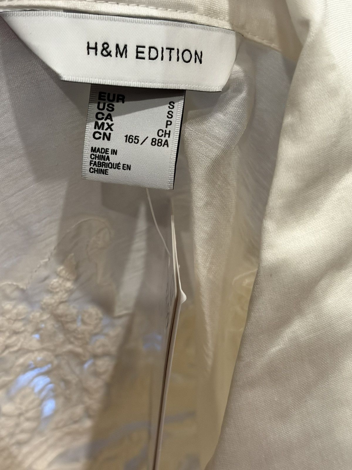 H&M H&M Cream Embroidered Semi-sheer Beaded Button-up Blouse Size S / US 4 / IT 40 - 10 Thumbnail