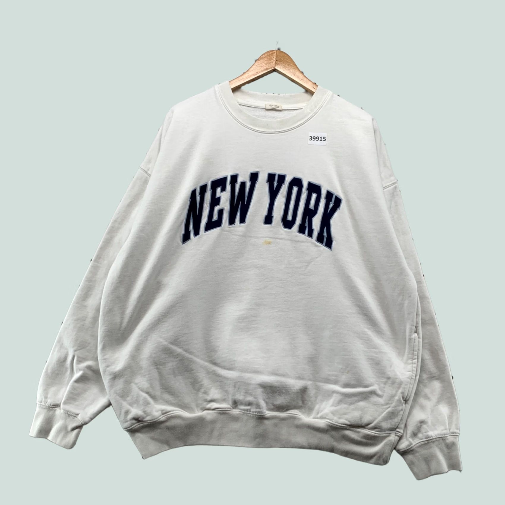 Brandy Melville John Galt New York Sweatshirt Womens One Size White Pockets Embroidered Size ONE SIZE - 1 Thumbnail