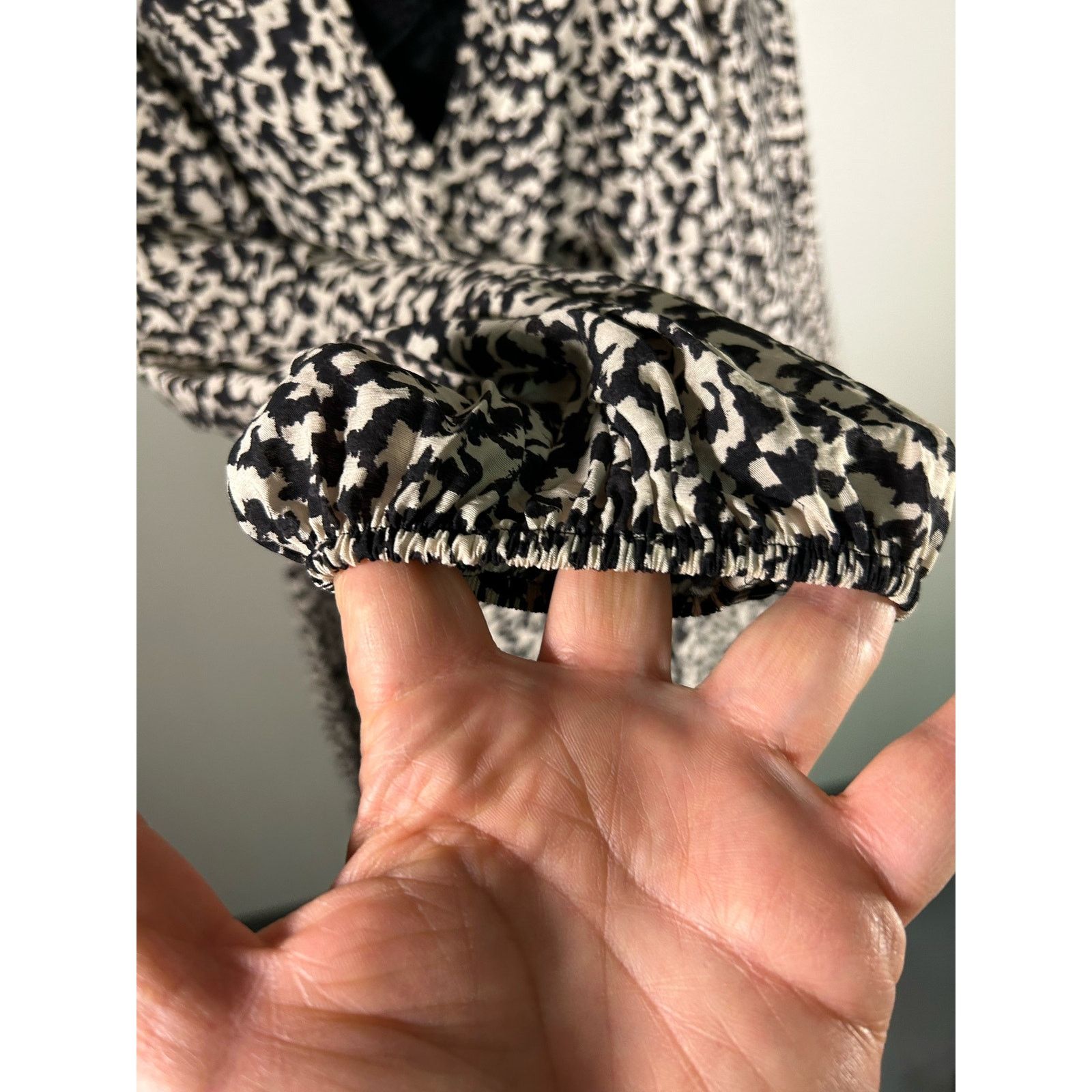H&M H&M mini dress XXL leopard v-neck puff sleeve lightweight Size XXL / US 16-18 / IT 52-54 - 5 Thumbnail
