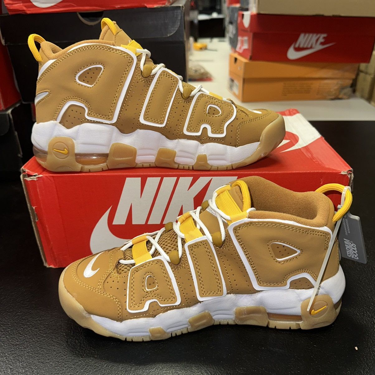 Nike Size 6Y (7.5W) - Nike Air More Uptempo (GS) DQ4713-700 Size US 7.5 / IT 37.5 - 2 Thumbnail