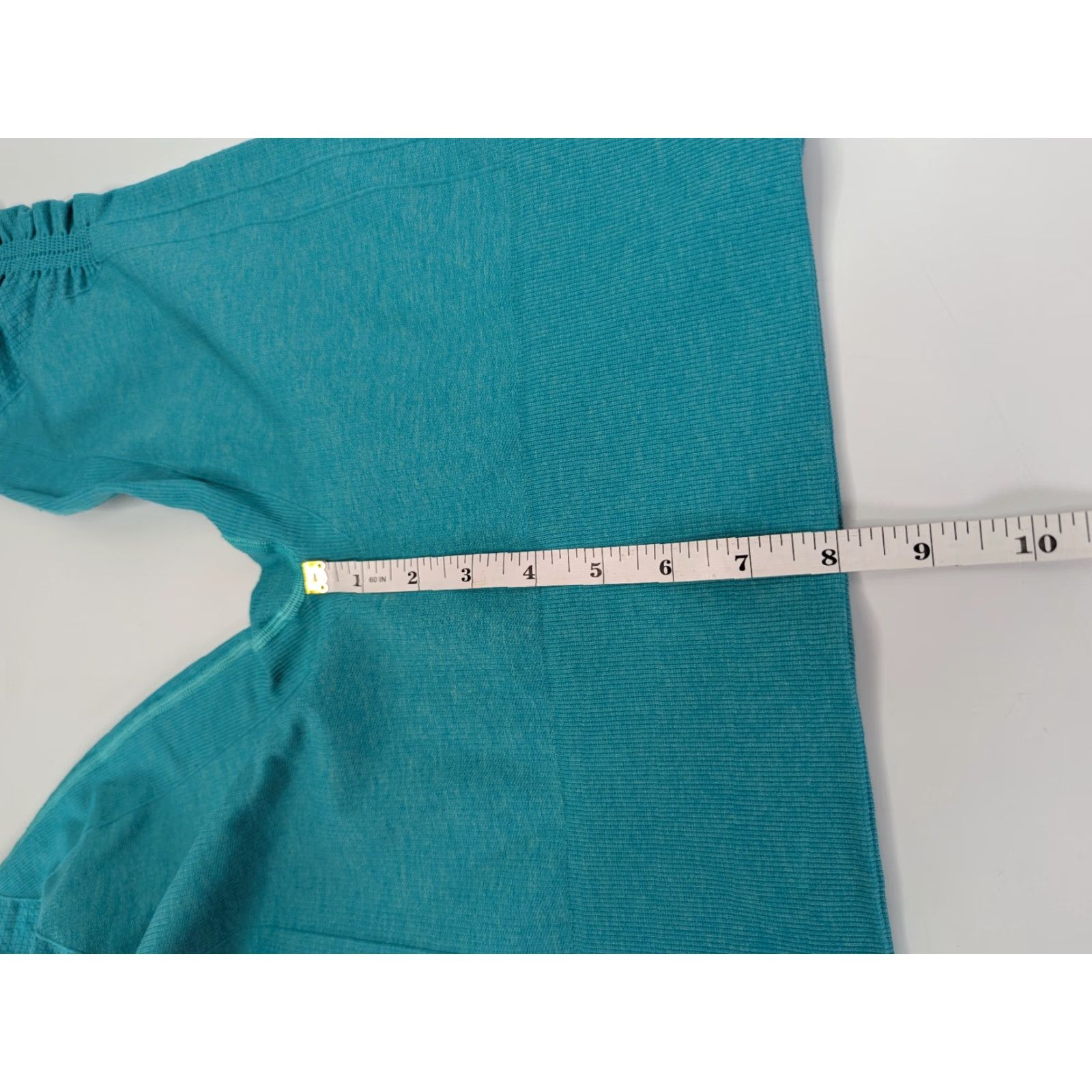 Lululemon Lululemon Flow & Go Cropped Leggings Teal Bali Breeze Seamless Size 6 W6HAVS Size 28" / US 6 / IT 42 - 4 Thumbnail