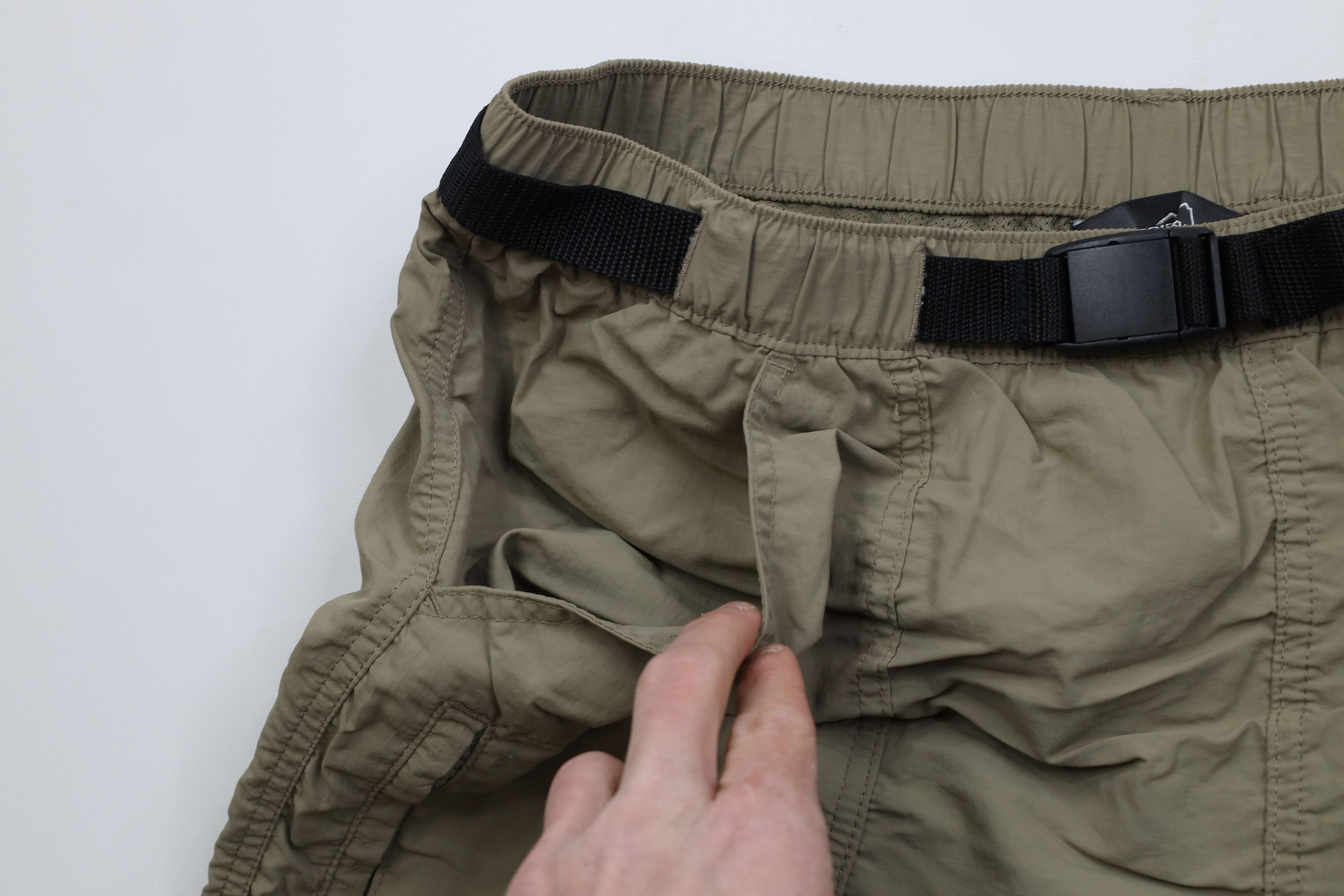 Eddie Bauer Vintage Y2K Eddie Bauer Above Knee Trekking Cargo Shorts Size US 34 / EU 50 - 5 Thumbnail