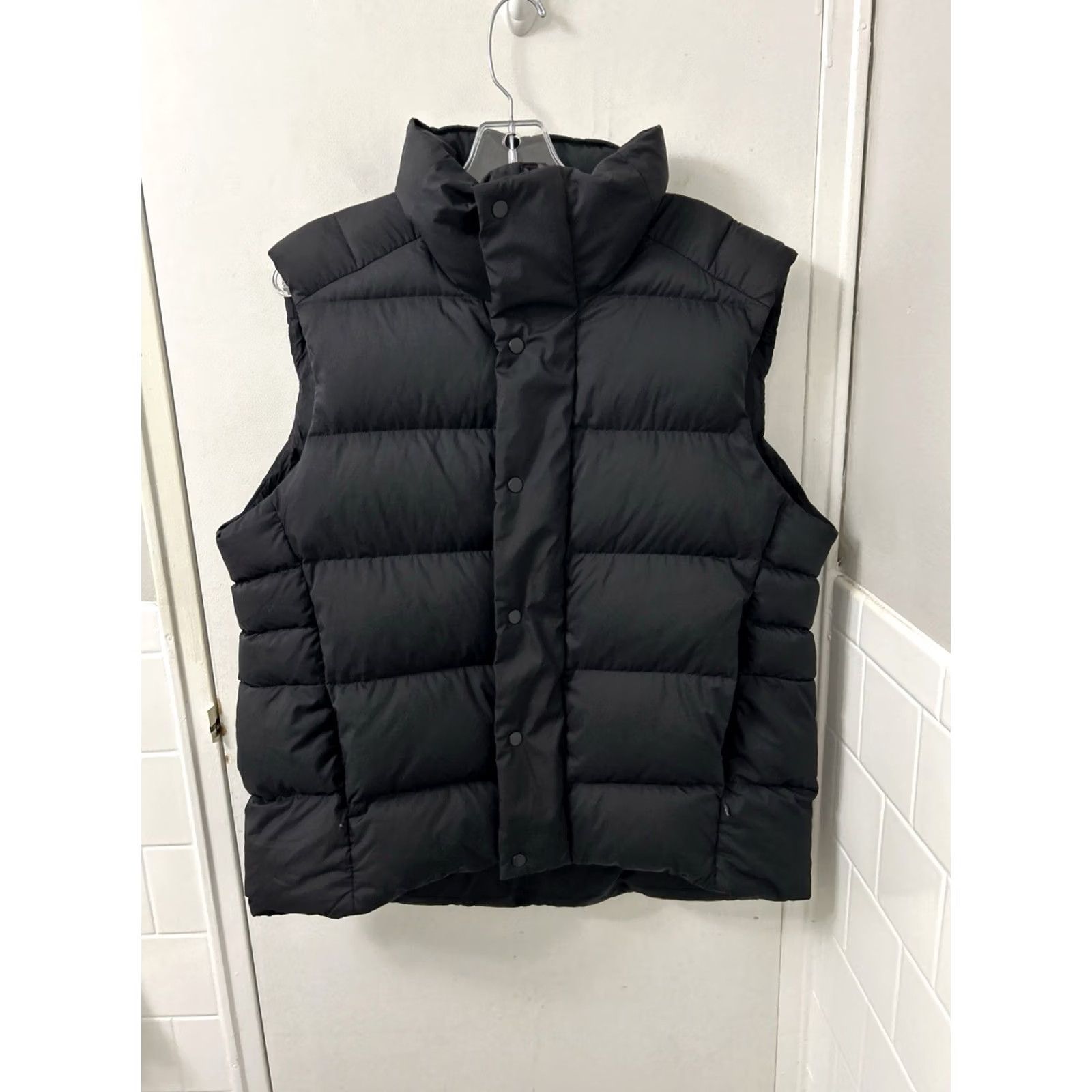 Lululemon Lululemon Wunder Puff Vest Mens Small Black Goose Down Insulated Puffer LM4AIHS Size US S / EU 44-46 / 1 - 2 Thumbnail