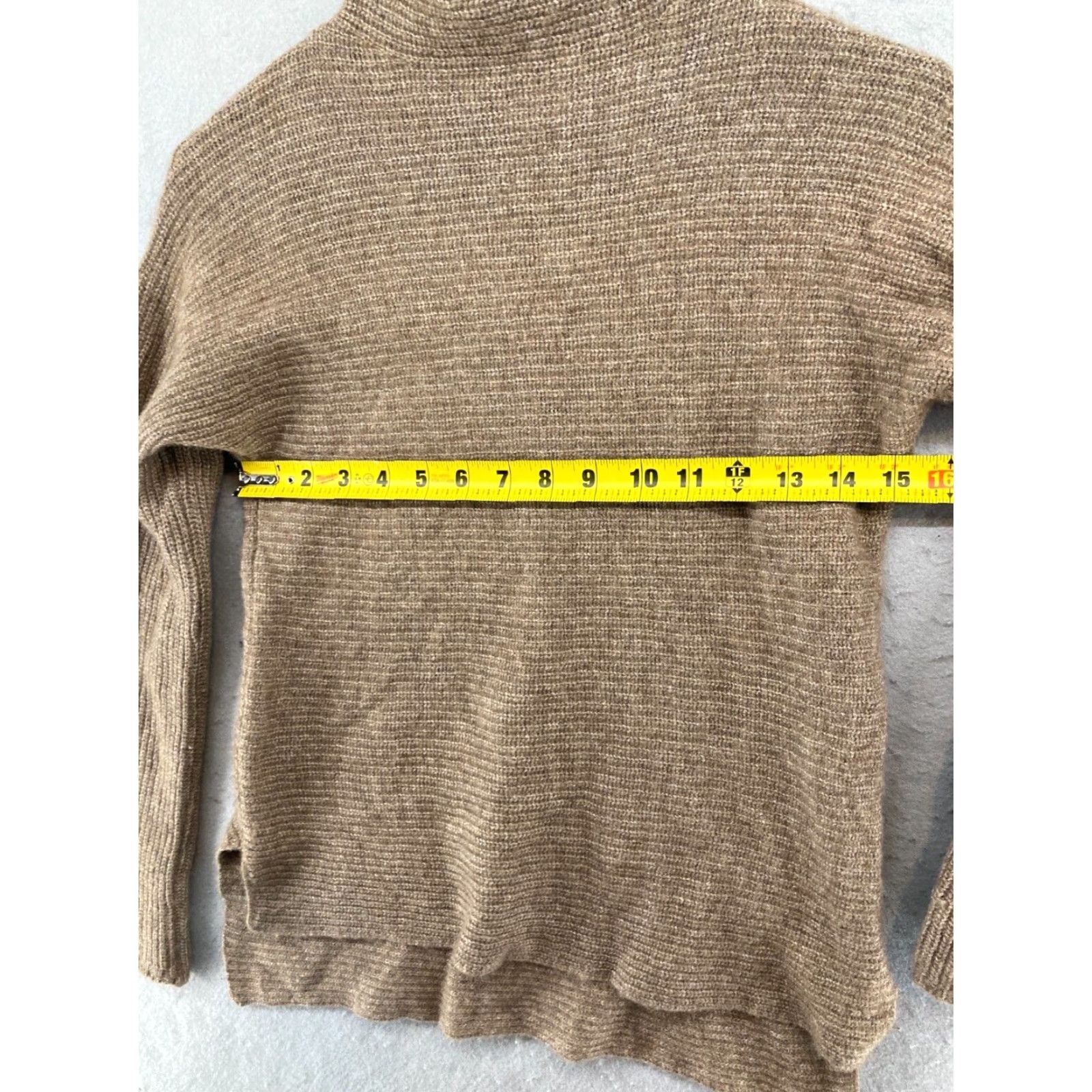 Vintage Bartolini Women's Sweater Medium Tan Turtleneck Wool Blend Long Sleeve Knit Size M / US 6-8 / IT 42-44 - 2 Thumbnail