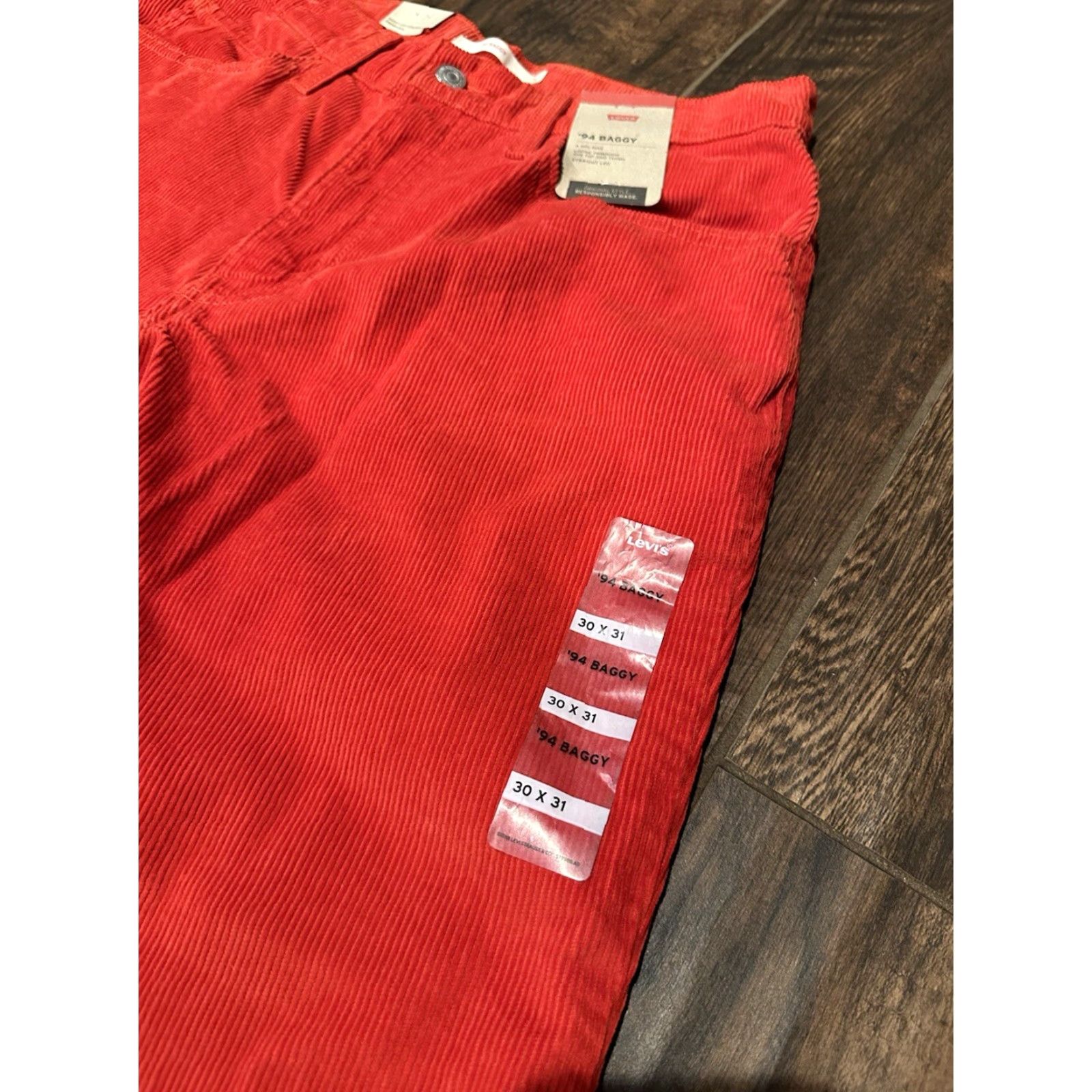 Levi's VINTAGE Levi’s Baggy Corduroy Pants Womens 31 x 31 Red Poppy 90s 80s Mens? Size 24" / US 00 / IT 34 - 5 Thumbnail