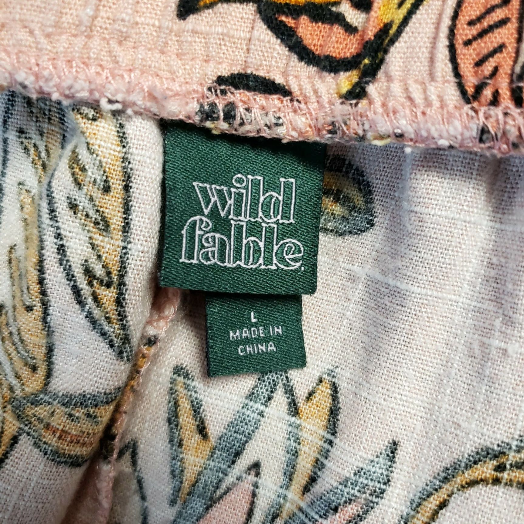 Vintage VINTAGE? No. Wild Fable Womens Shorts L Pink Linen Blend Drawstring Casual w/ Waist 16" Inseam 2.5" Rise 15" Mens? No, Womens Size 36" / US 14 / IT 50 - 3 Thumbnail