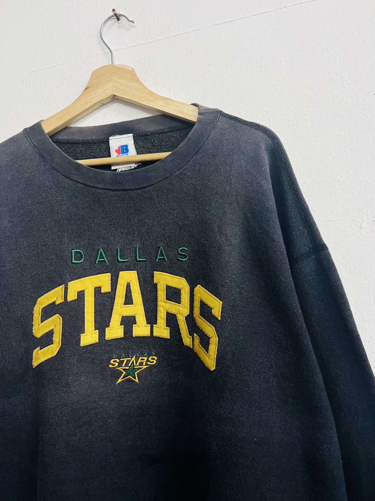 NHL VINTAGE 90s DALLAS STARS NHL BULLETIN ATHLETICS SWEATSHIRT Size US XXL / EU 58 / 5 - 4 Thumbnail
