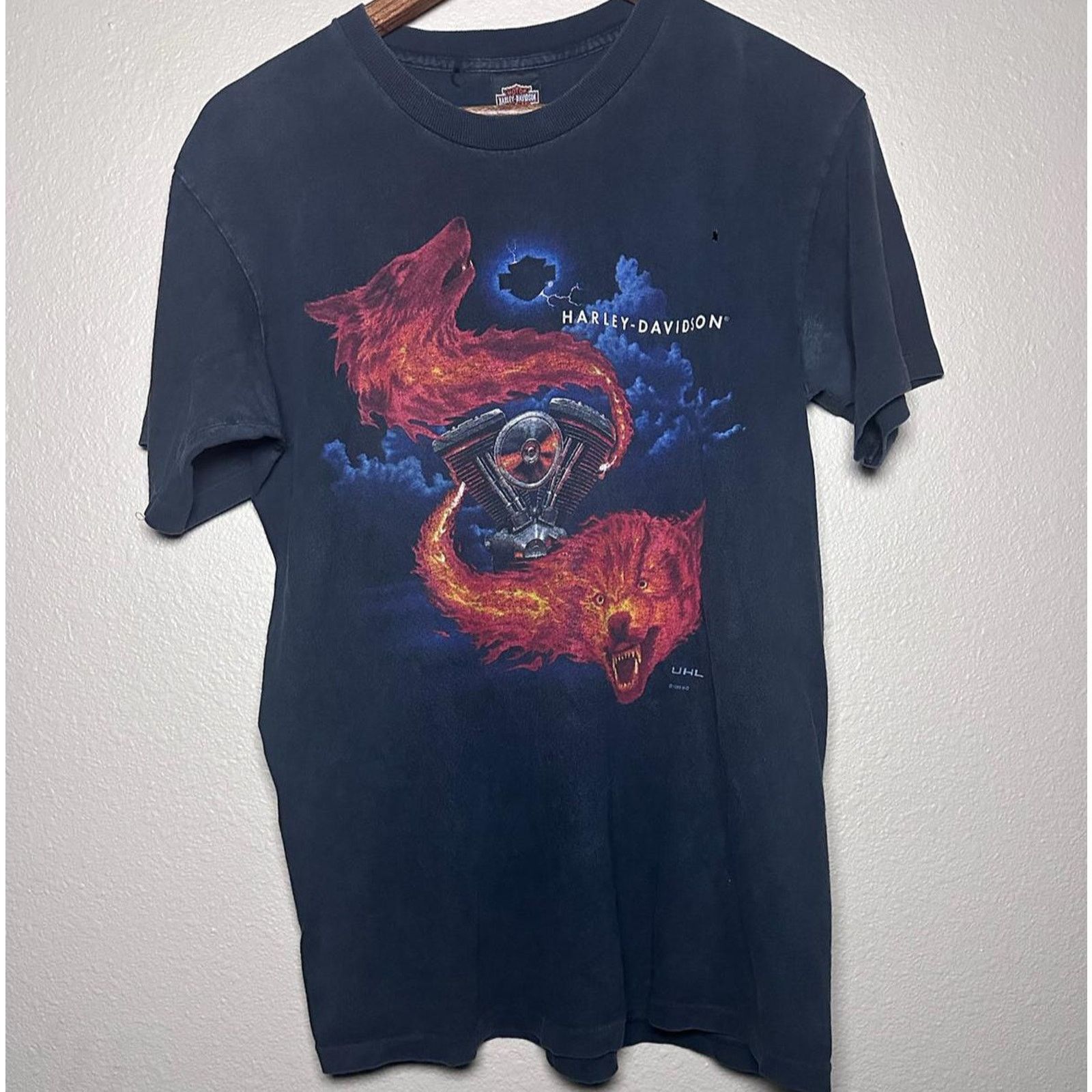 Harley Davidson 🔥 Vintage Harley-Davidson Twin Wolves Flame Tee – Size M Size US M / EU 48-50 / 2 - 1 Thumbnail