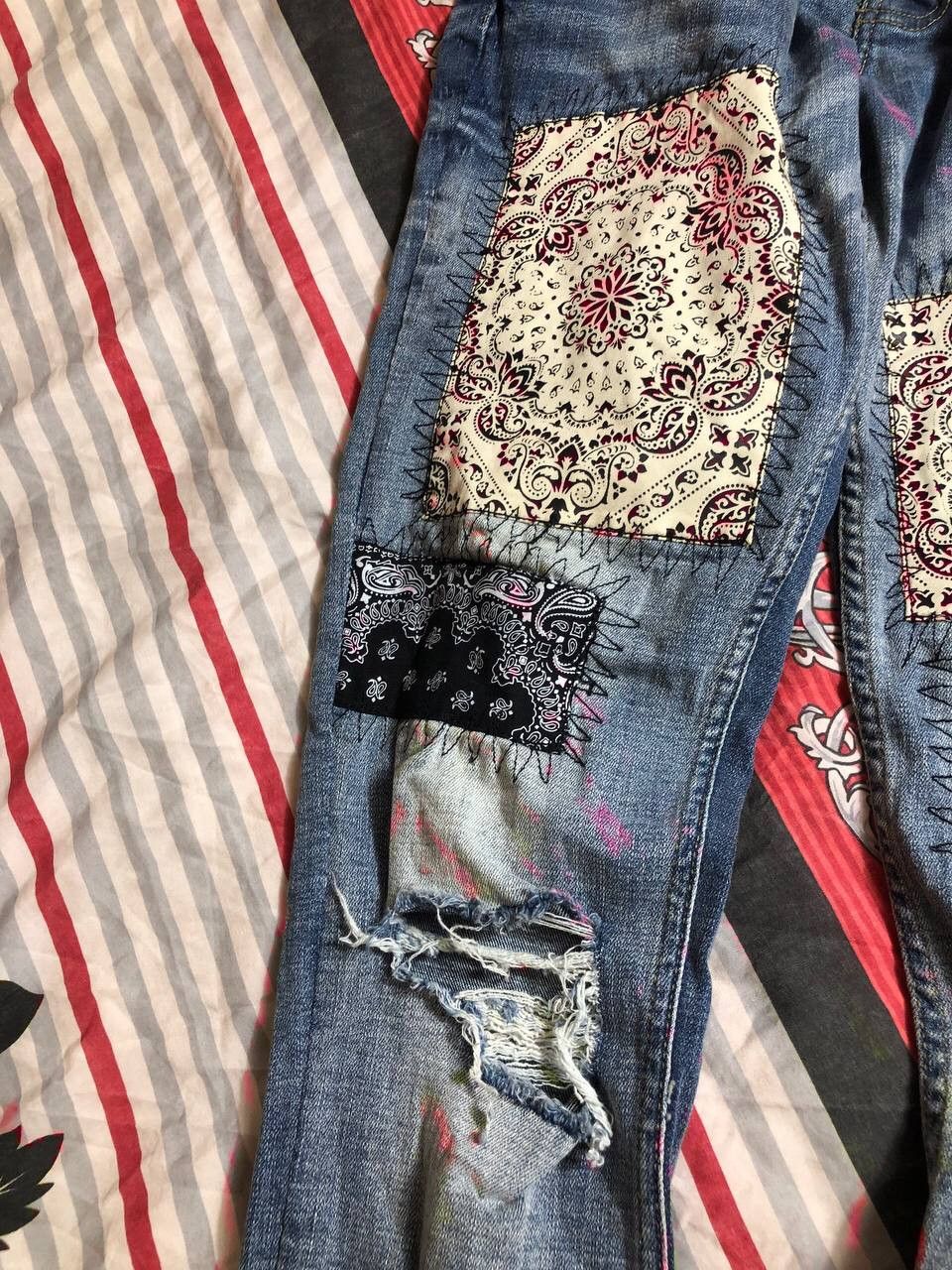 Japanese Brand Dirty Painted Distressed Thrashed Faded Baggy Jeans Y2K Size US 30 / EU 46 - 14 Thumbnail