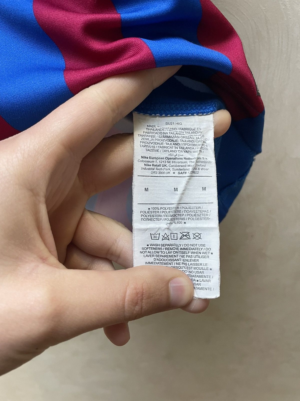 Nike Barcelona 2021 / 22 Home Football Shirt Jersey Mens Size US M / EU 48-50 / 2 - 4 Thumbnail