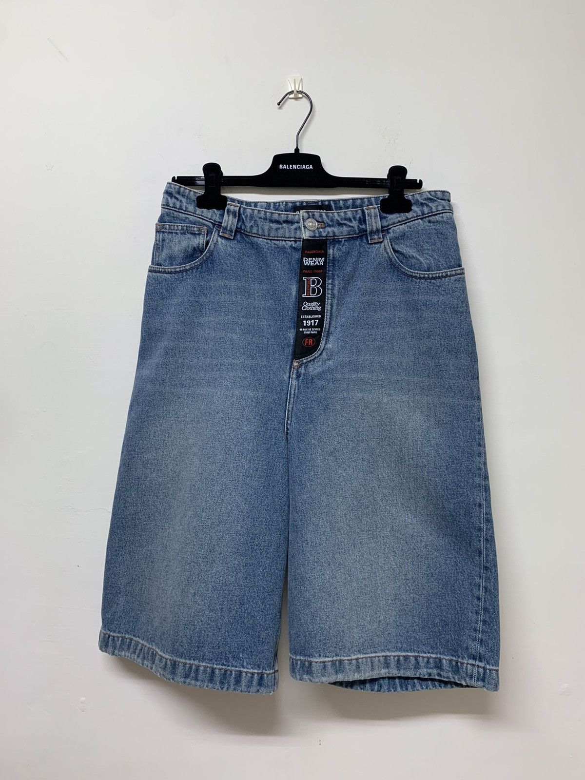 Balenciaga Balenciaga Mid-wash Denim Skater Shorts Size US 29 - 1 Thumbnail