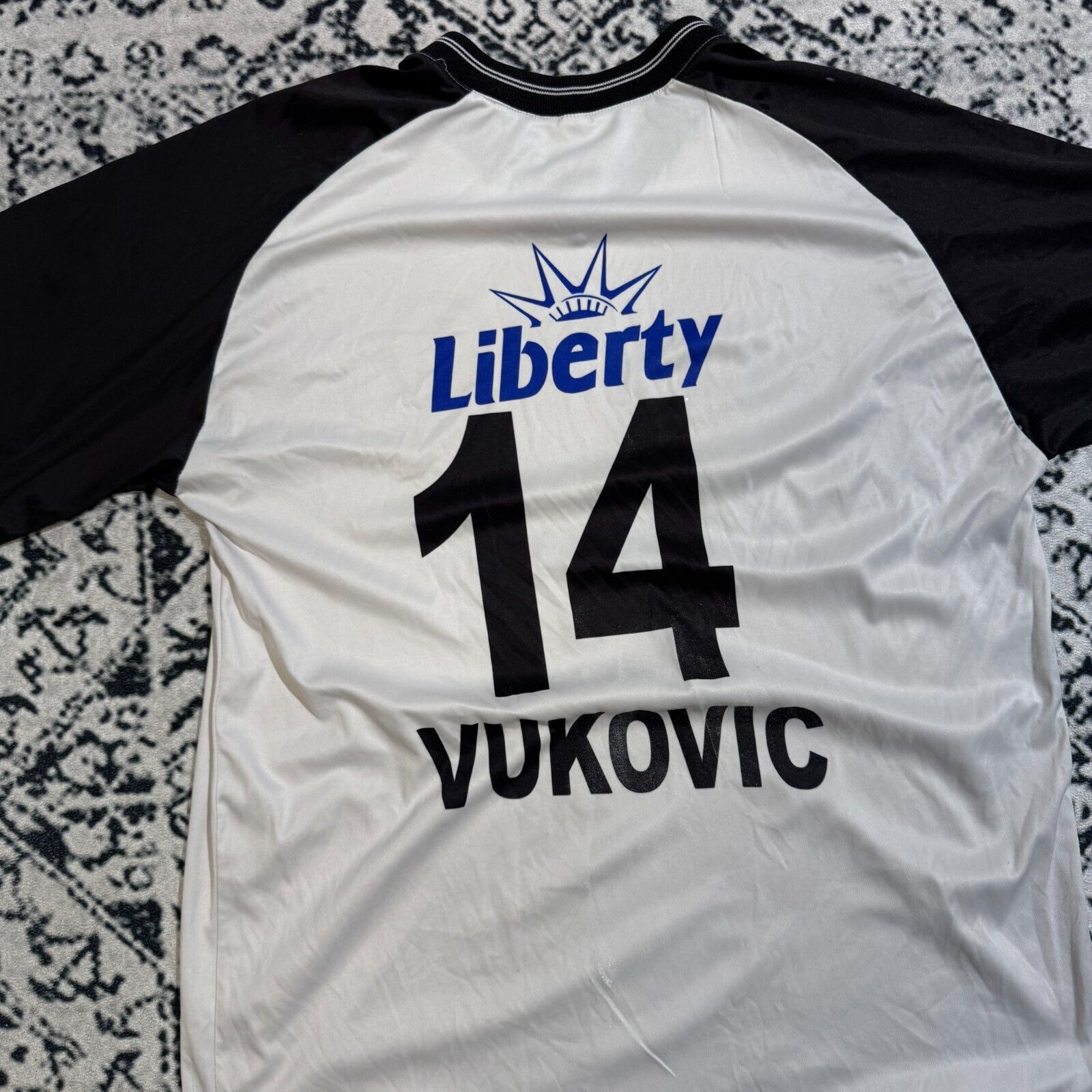 Vintage Vintage Unisex White Black Polyester Jersey T-Shirt Size L Size US L / EU 52-54 / 3 - 10 Thumbnail
