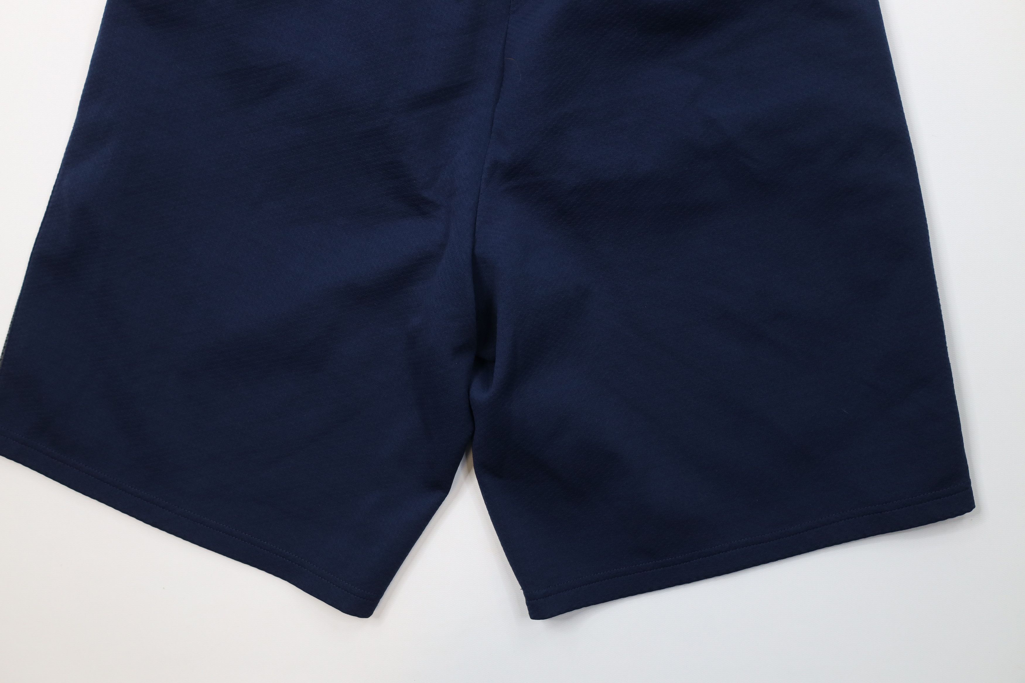 Nike Vintage Nike Mini Swoosh Thermal Knit Above Knee Shorts Size US 32 / EU 48 - 11 Thumbnail
