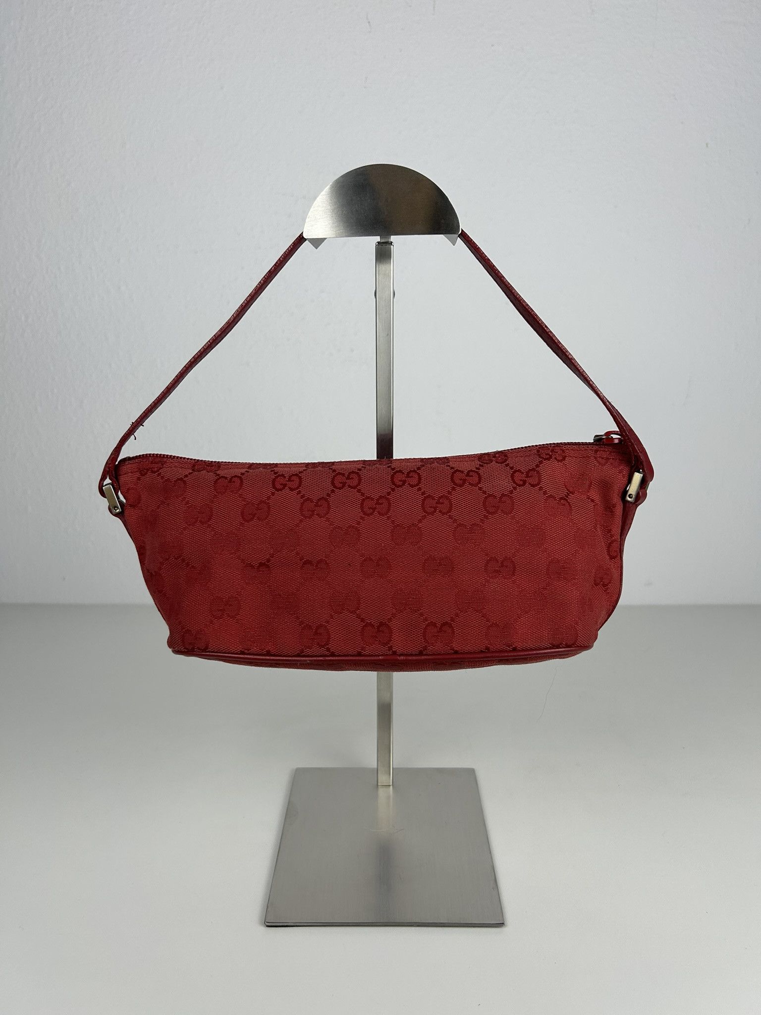 Gucci Vintage y2k gucci monogram canvas boat bag pochette Size ONE SIZE - 2 Thumbnail