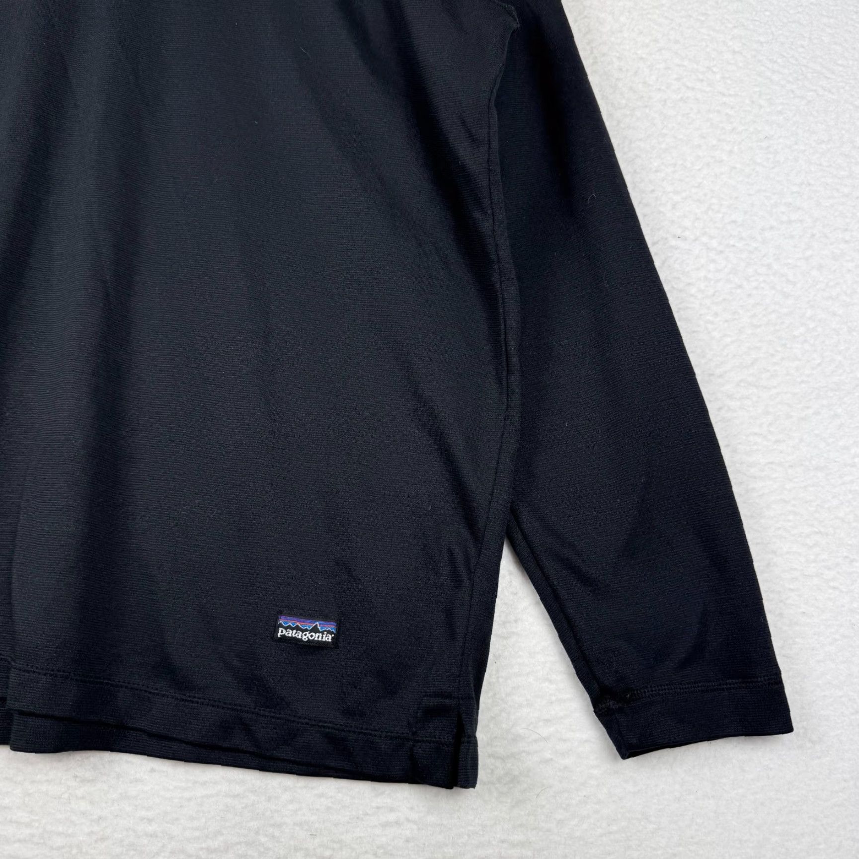Patagonia VINTAGE Patagonia Capilene XL Black Long Sleeve Turtle Neck Shirt Pullover Made in USA Men XL Black T-Shirt Activewear Hiking USA 90s Size US XL / EU 56 / 4 - 2 Thumbnail