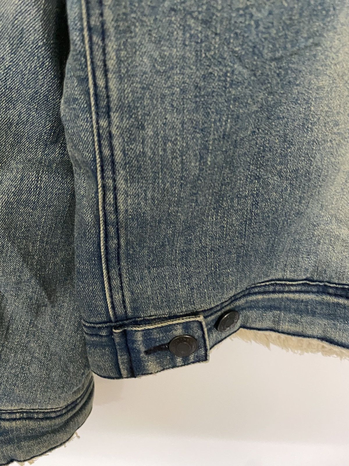 In The Attic Rare 2000s In The Attic Sherpa Denim Jacket Size US L / EU 52-54 / 3 - 14 Thumbnail