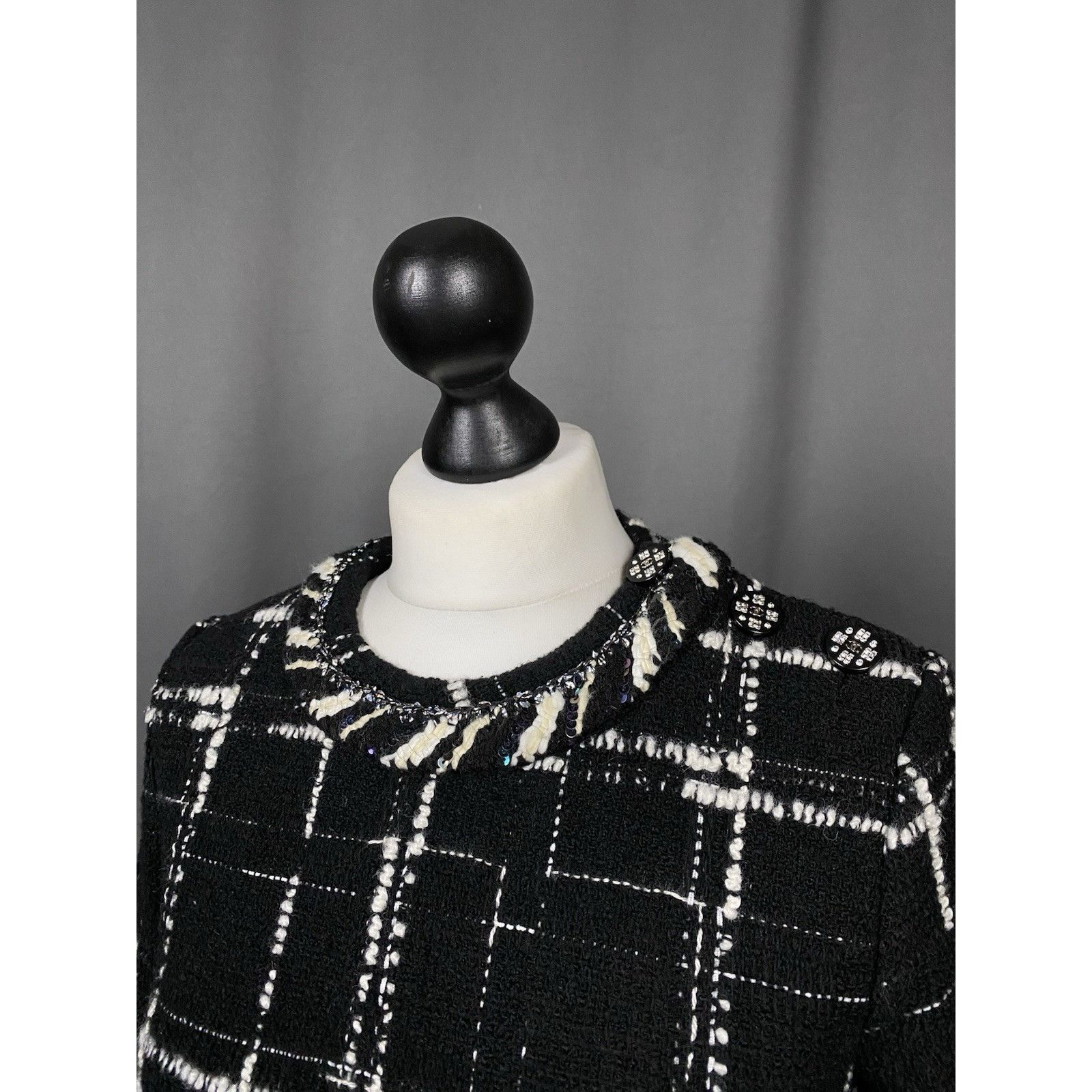 Chanel Chanel Women's Black Checked Tweed Wool Silk Crewneck Blouse Size XS / US 0-2 / IT 36-38 - 5 Thumbnail