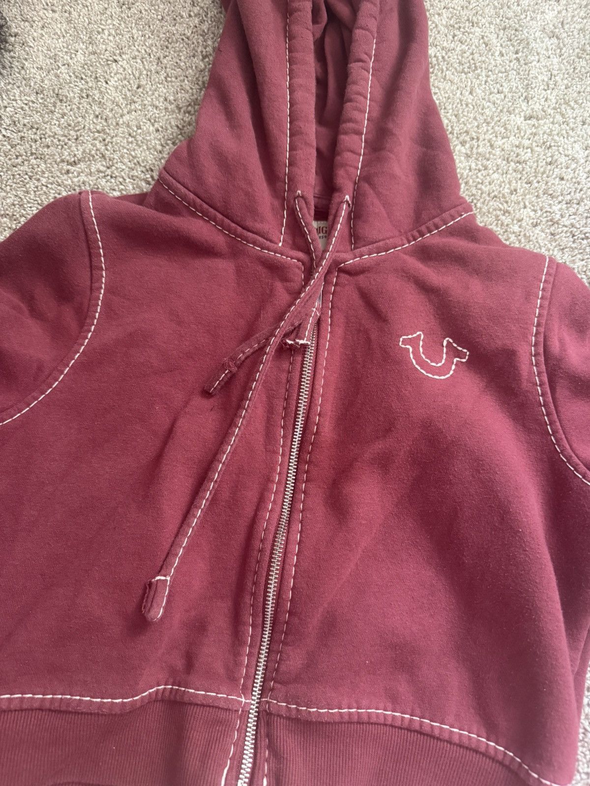 True Religion Burgundy cropped true religion hoodie Size S / US 4 / IT 40 - 2 Thumbnail