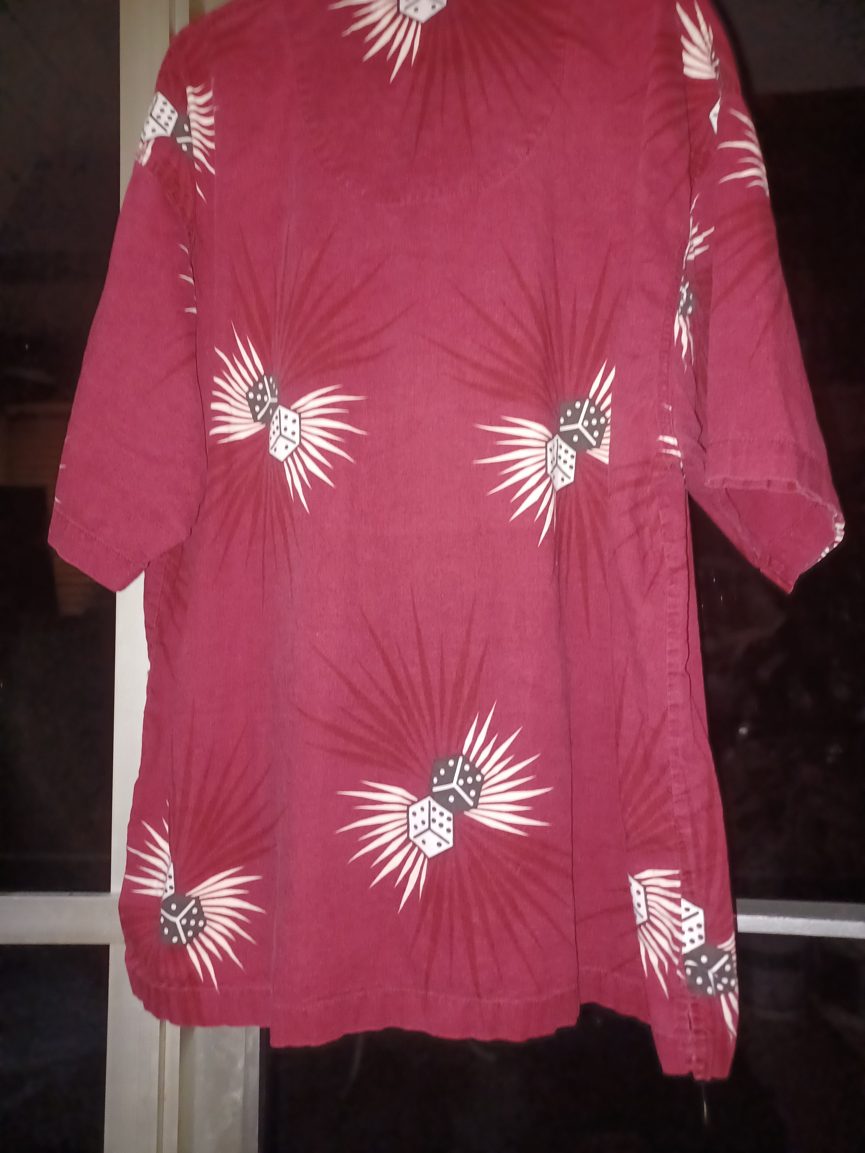 Other No Boundaries Men's Button-Up Shirt XL Red Dice Theme Size US XL / EU 56 / 4 - 2 Thumbnail