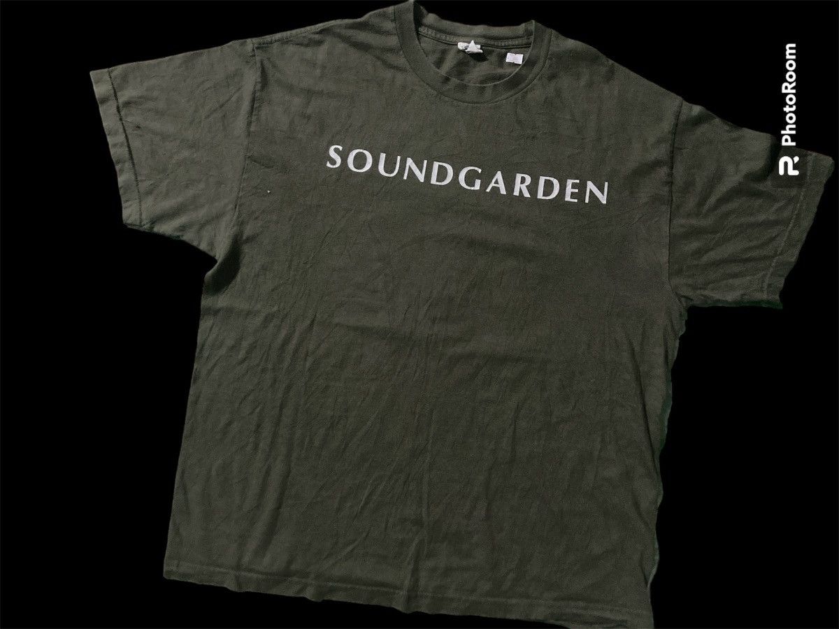 Image of Band Tees x Rock Tees Vintage T-Shirt Sound Garden 00S in Military Green, Men's (Size XL)