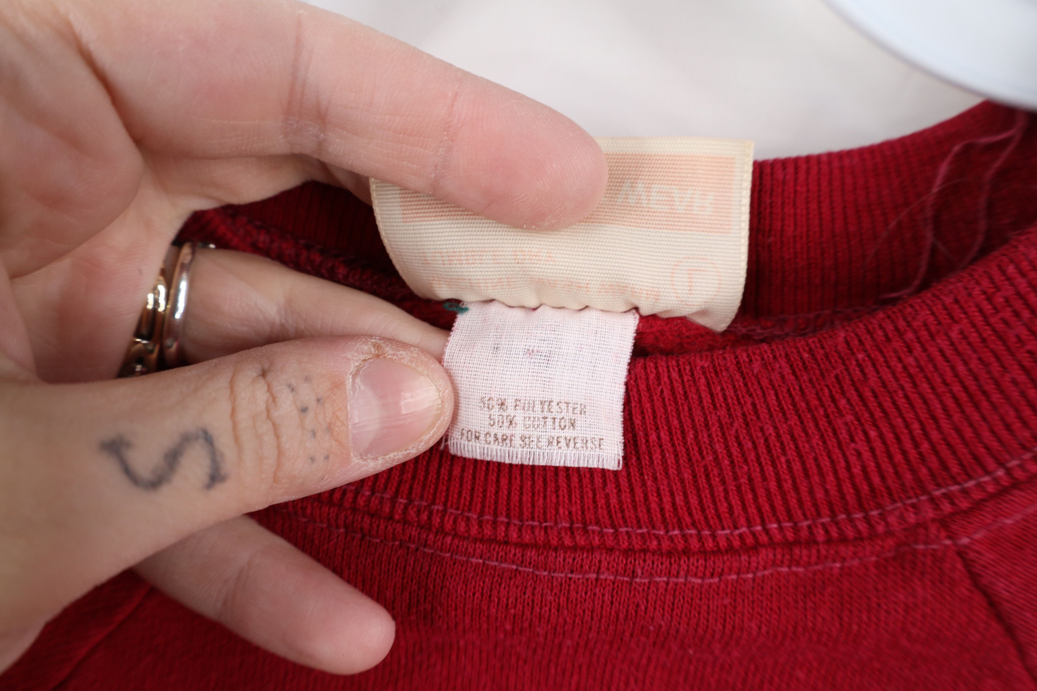 Vintage Vintage 70s Streetwear Raglan Crewneck Sweatshirt Red USA Size US L / EU 52-54 / 3 - 8 Thumbnail