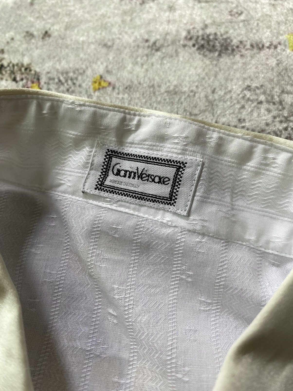Versace Gianni versace Hidden Button shirt Size US L / EU 52-54 / 3 - 6 Thumbnail