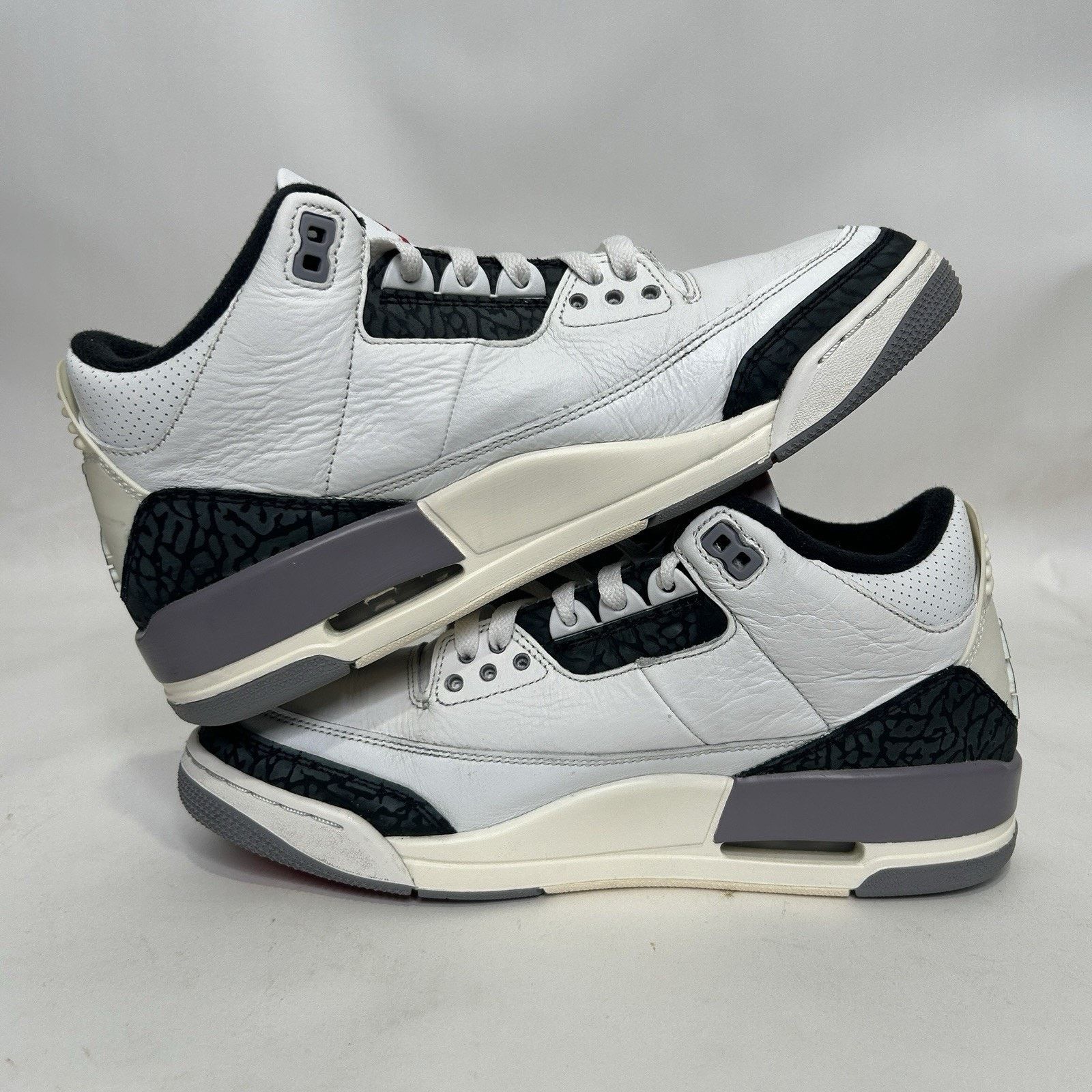 Nike Nike Air Jordan 3 Retro “Cement Grey Summit White Fire Red” Size US 9.5 / EU 42-43 - 3 Thumbnail